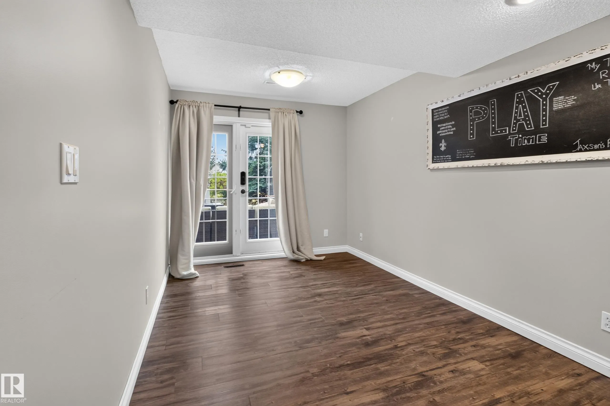35 Ridgemont Way