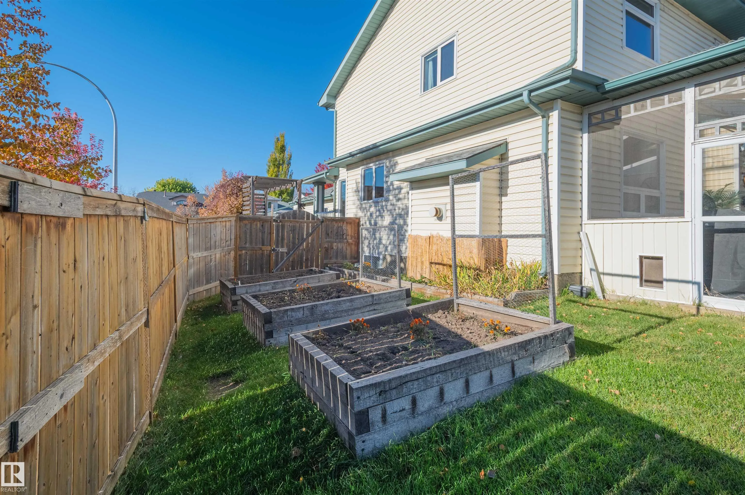 25 Hansen Close
