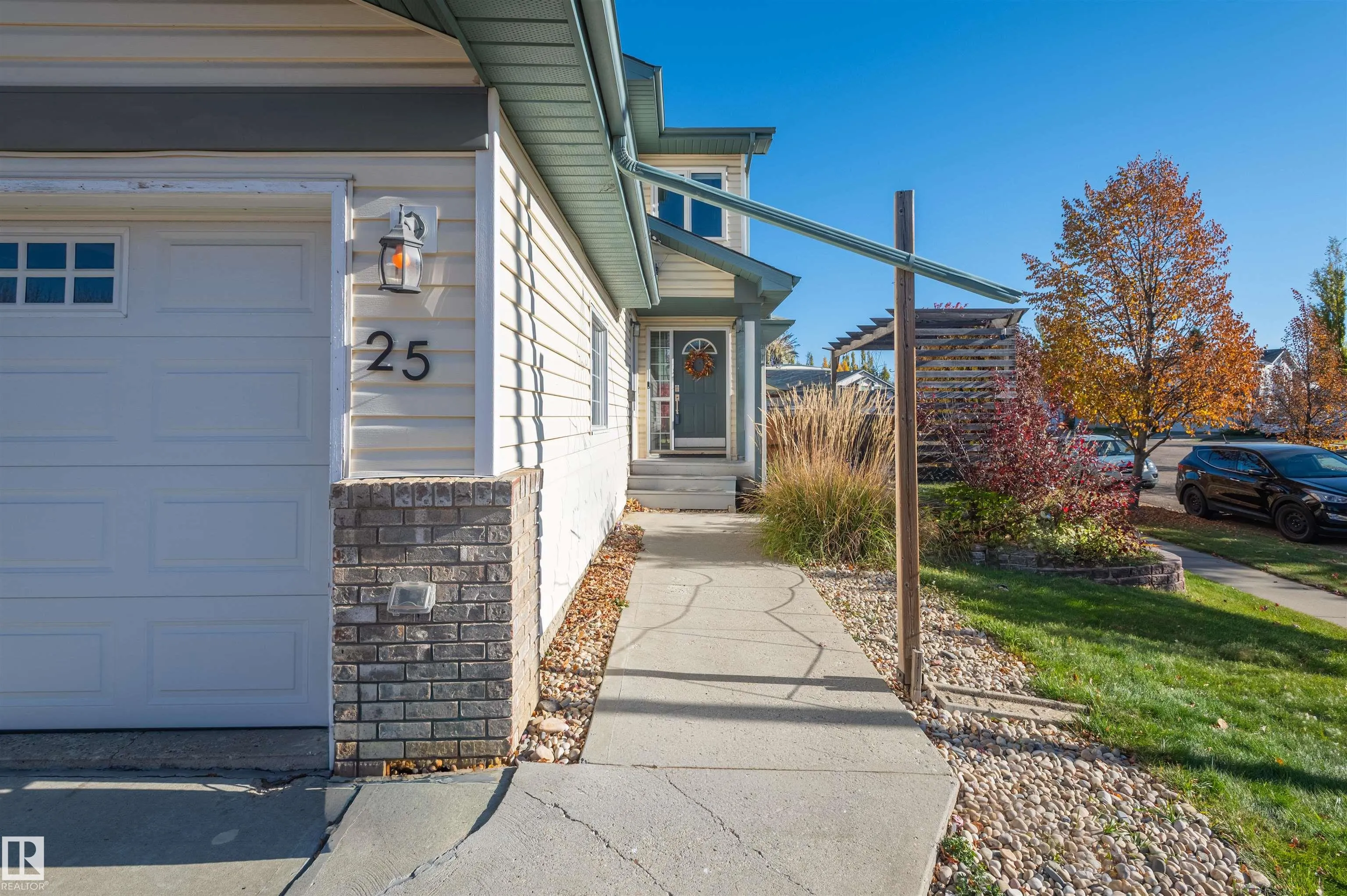 25 Hansen Close