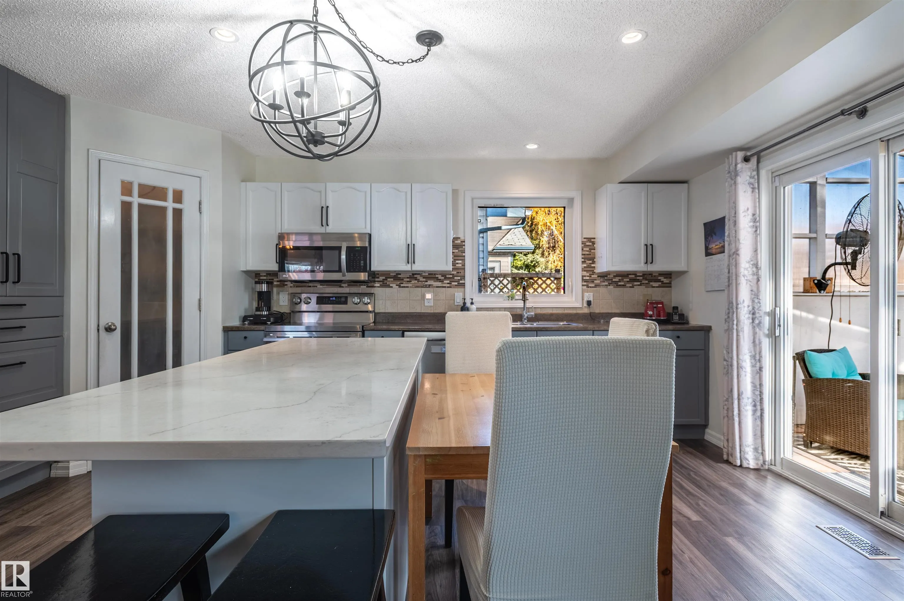 25 Hansen Close