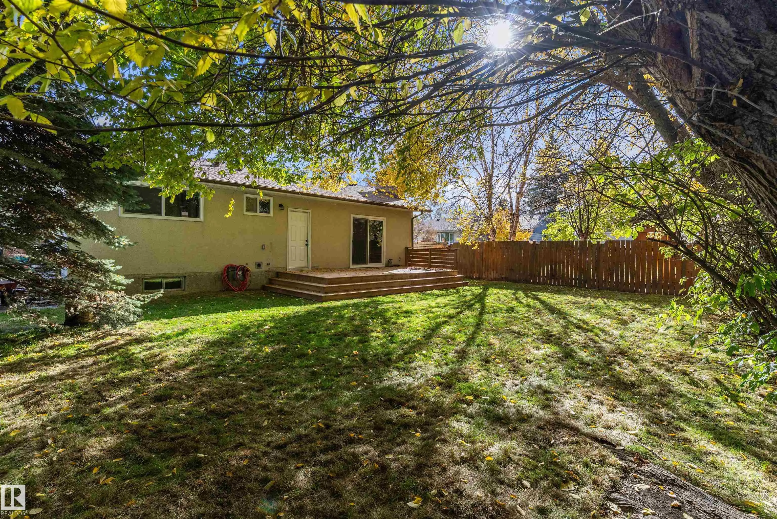 1 LARSON Avenue