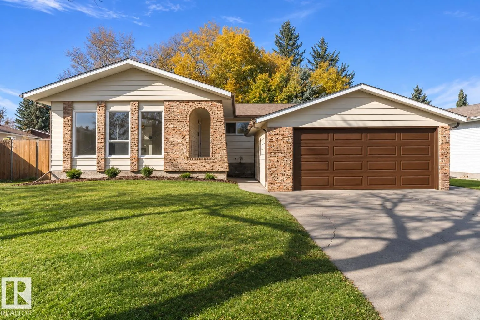 1 LARSON Avenue