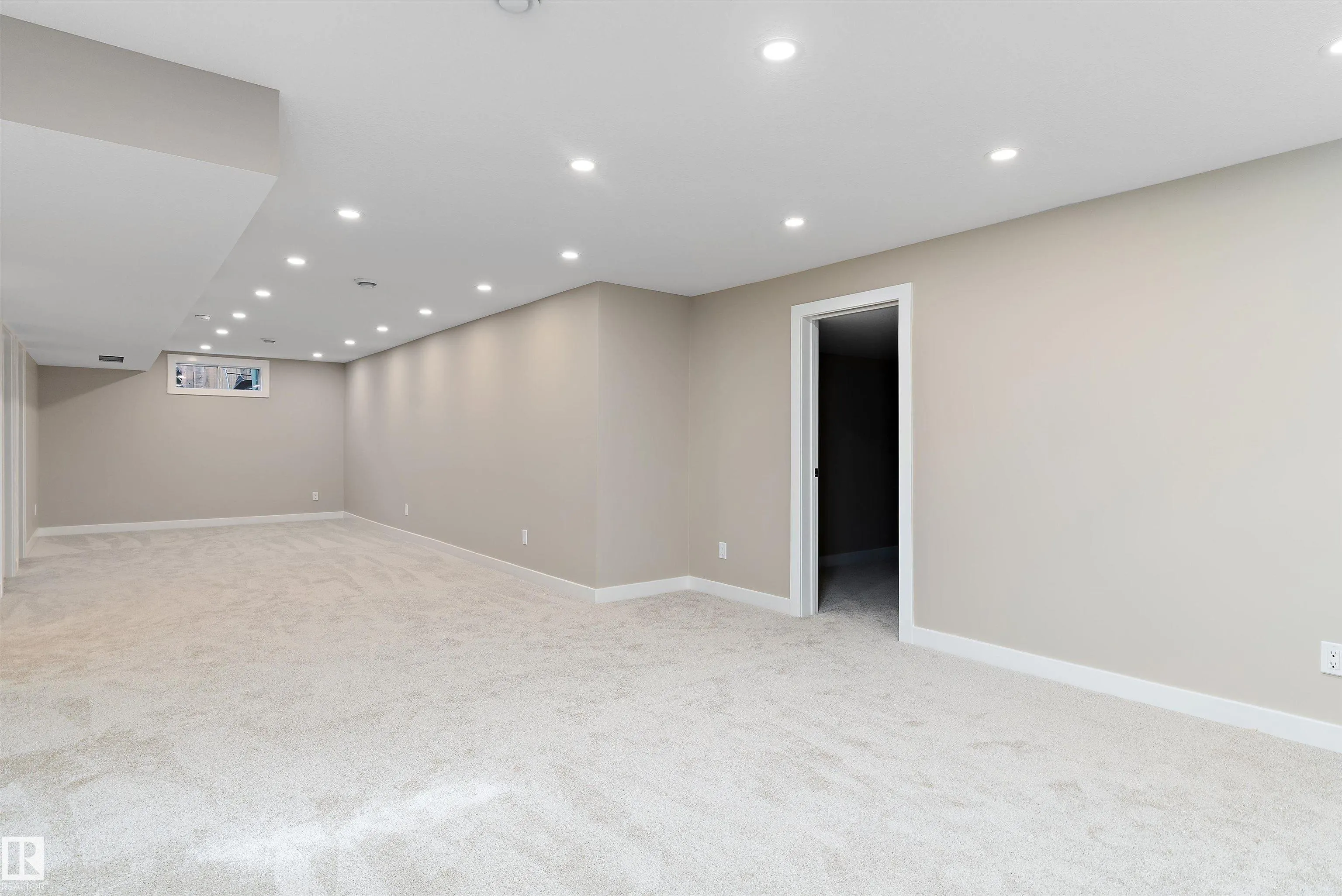 1 LARSON Avenue