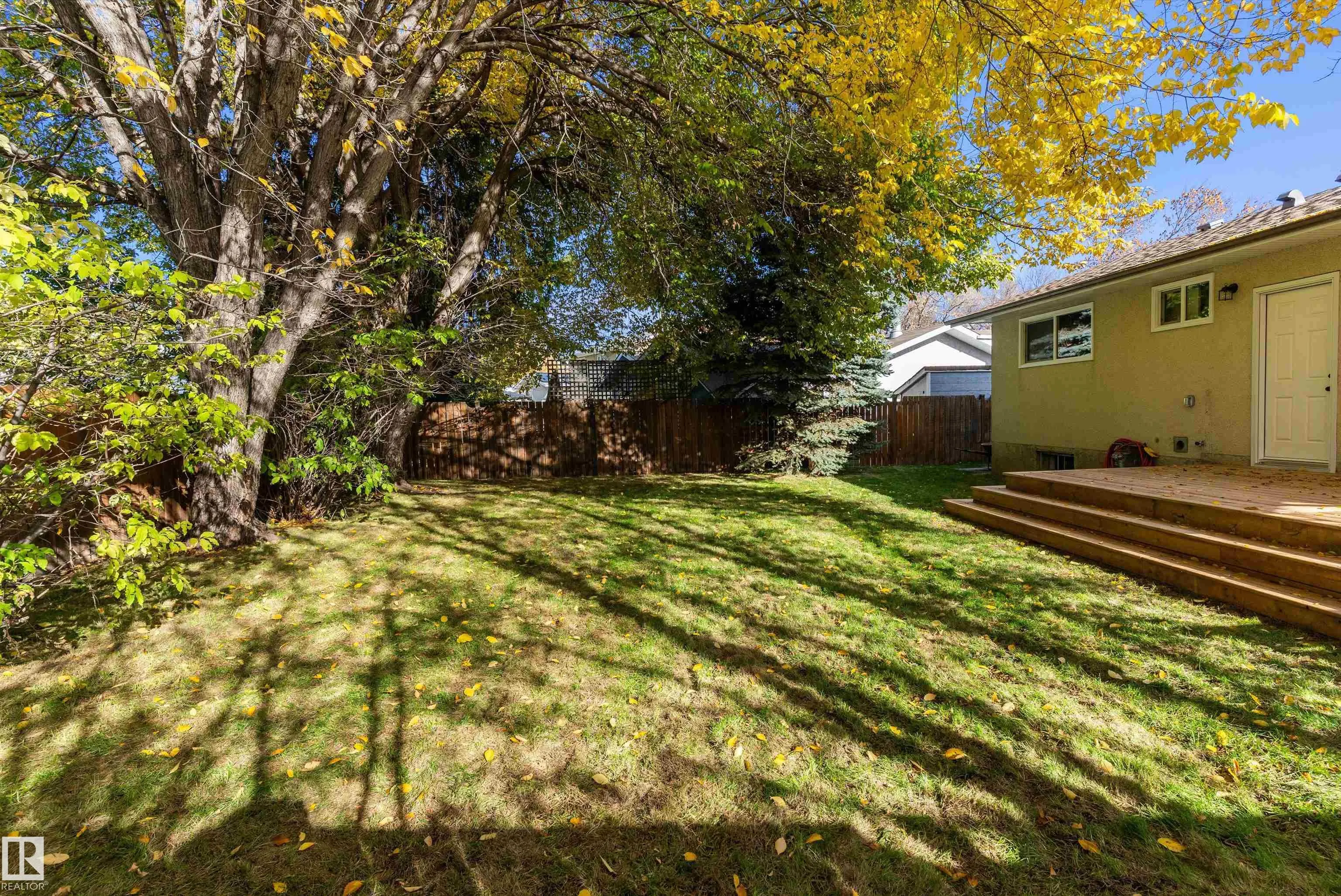 1 LARSON Avenue