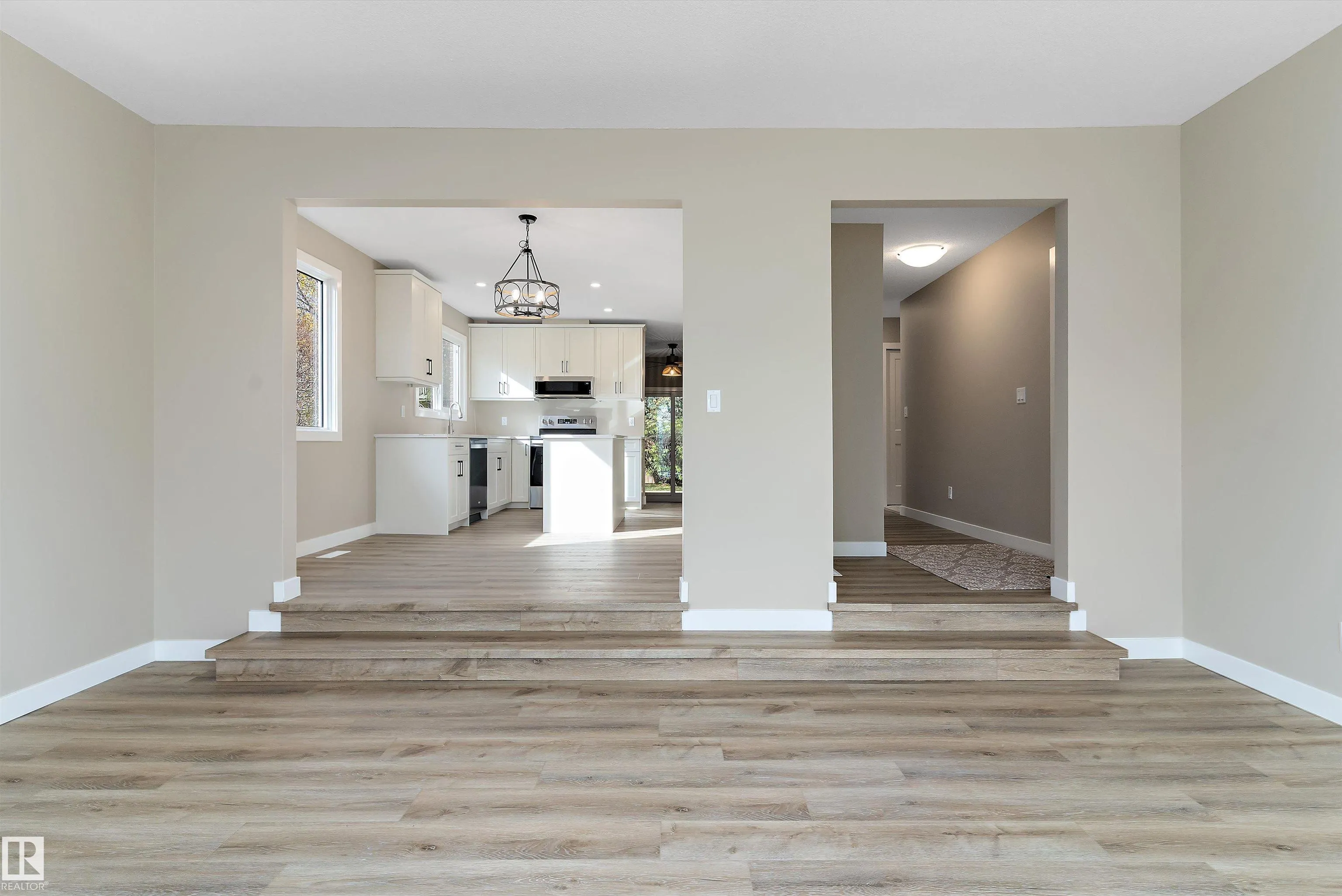 1 LARSON Avenue