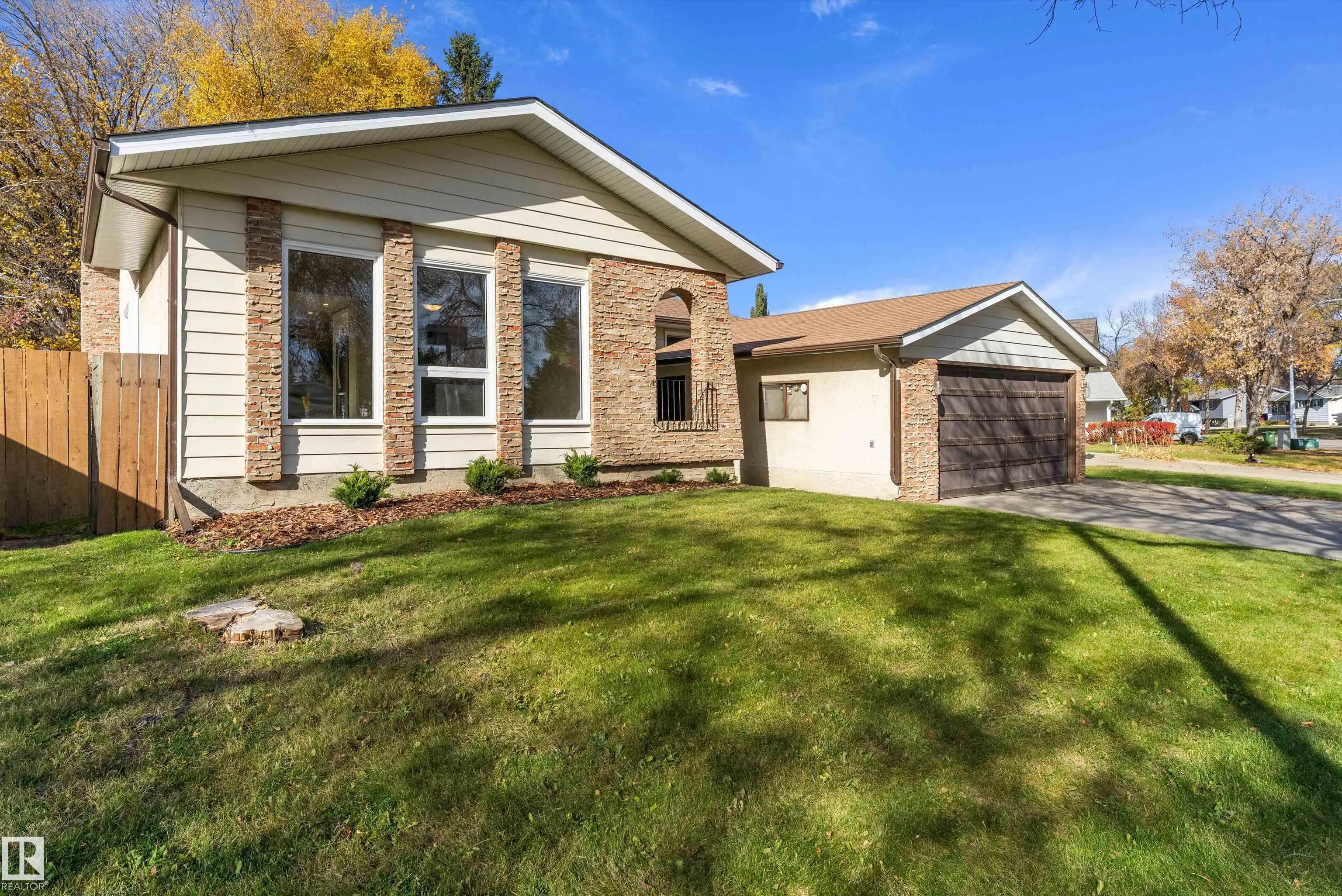 1 LARSON Avenue