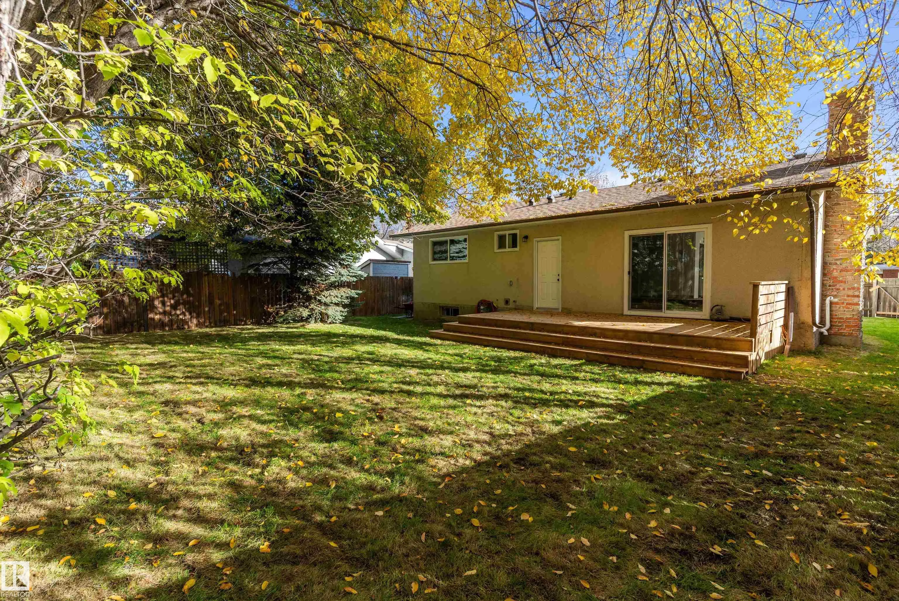 1 LARSON Avenue