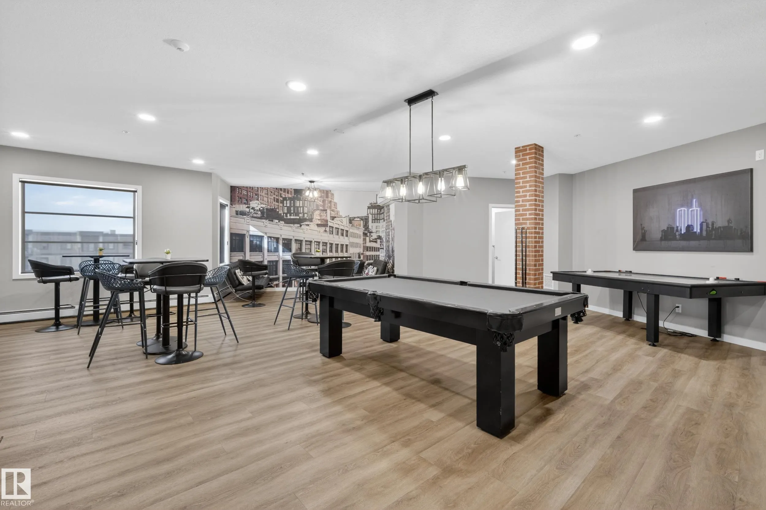 1154 ADAMSON Drive