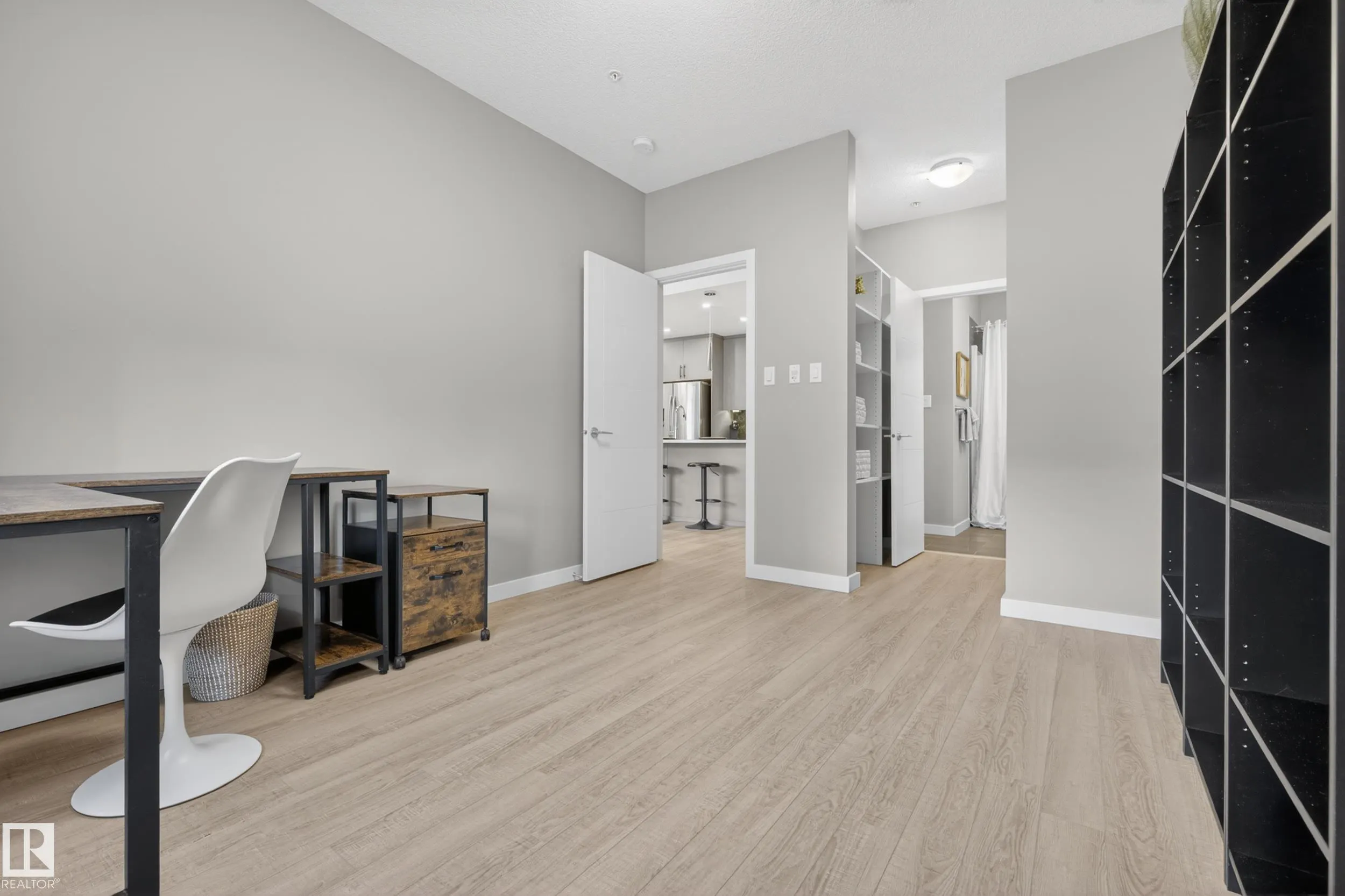 1154 ADAMSON Drive