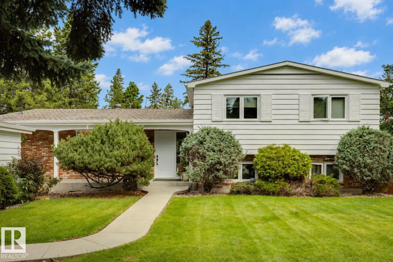 60 QUESNELL Crescent
