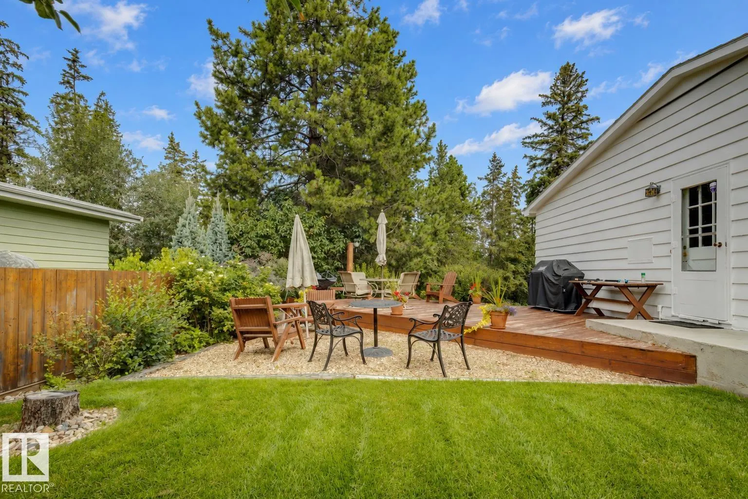 60 QUESNELL Crescent