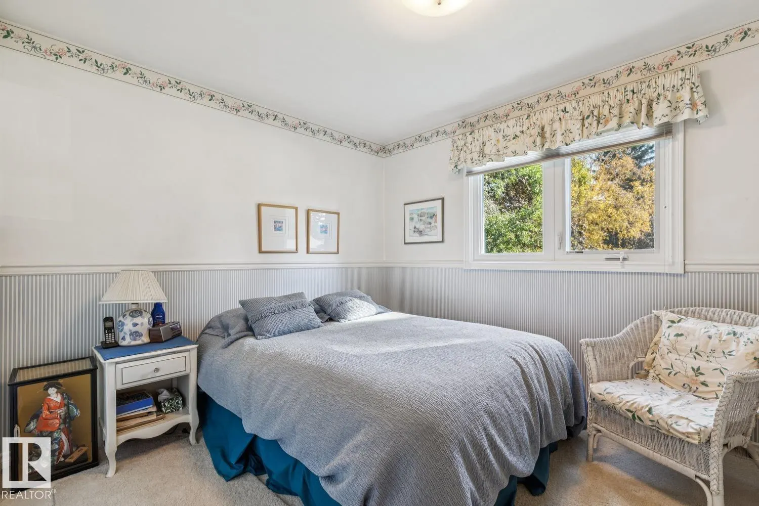 60 QUESNELL Crescent