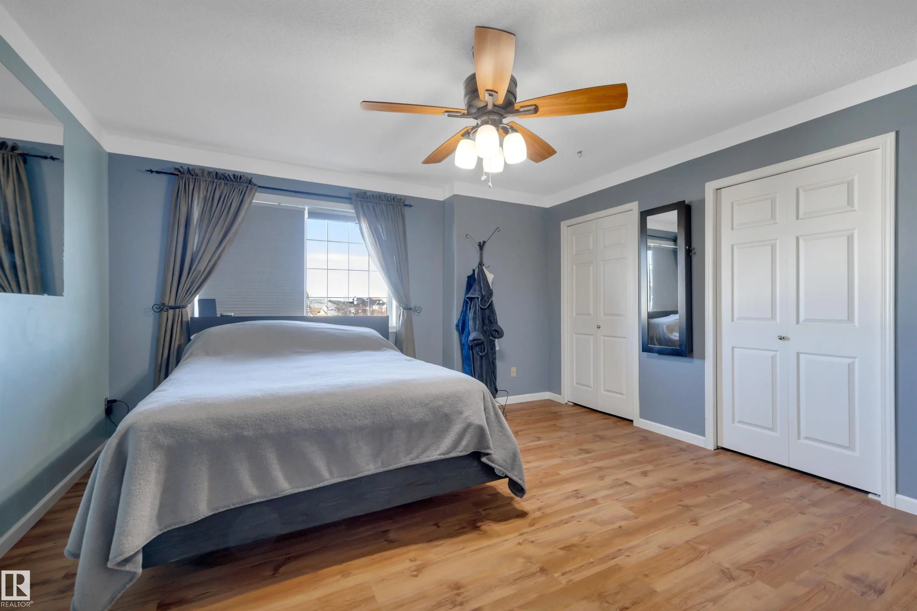 32 MOBERG Road