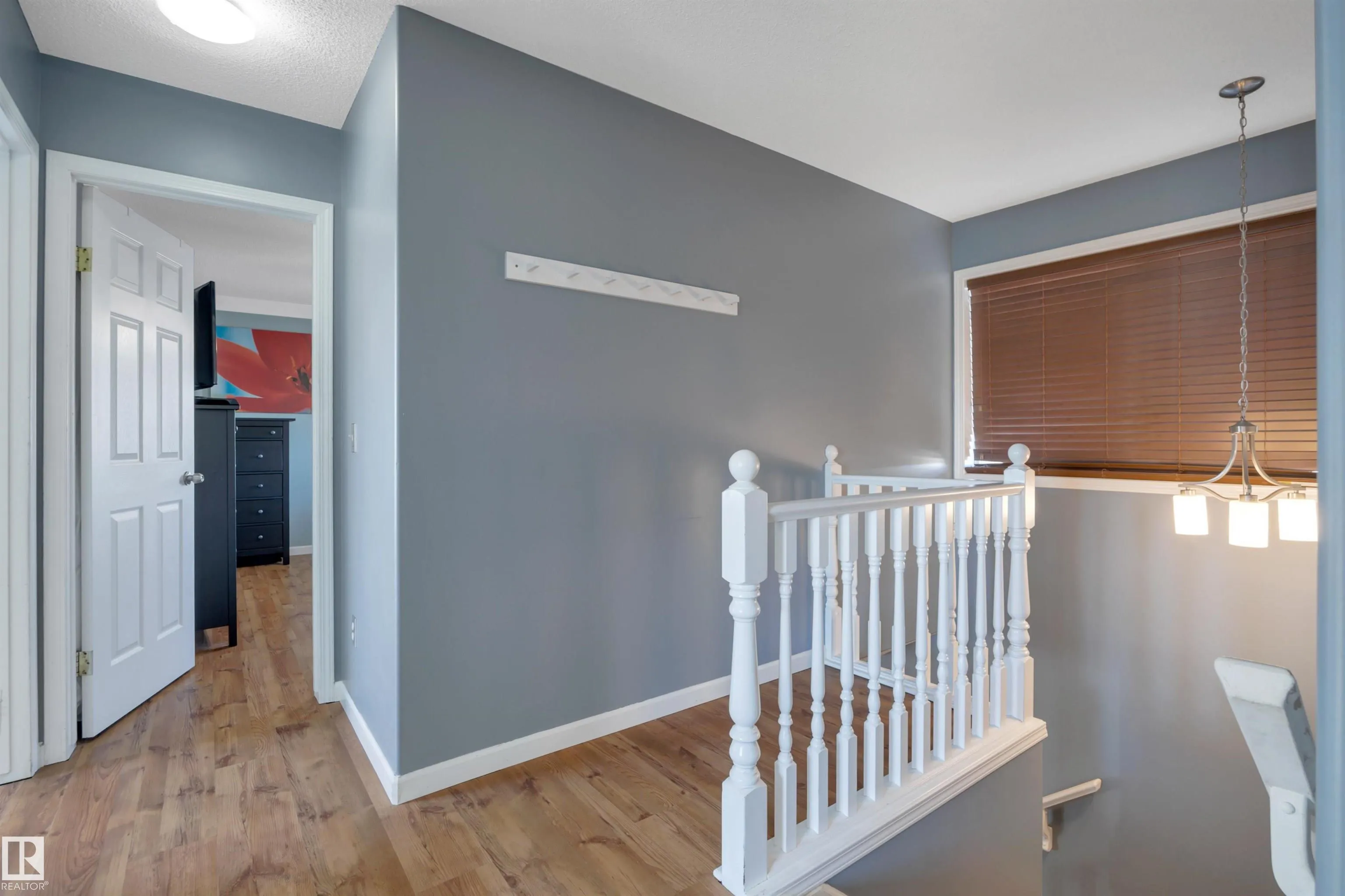32 MOBERG Road
