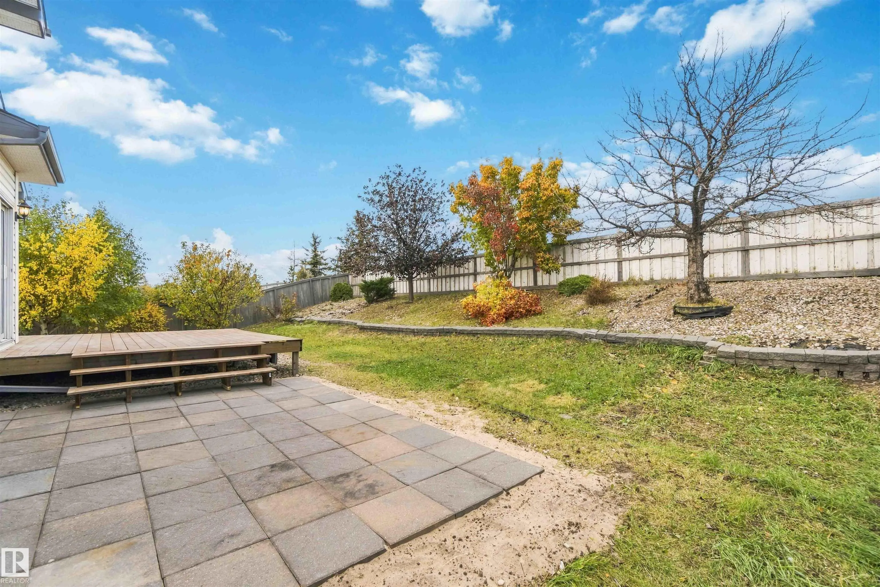 343 JILLINGS Crescent