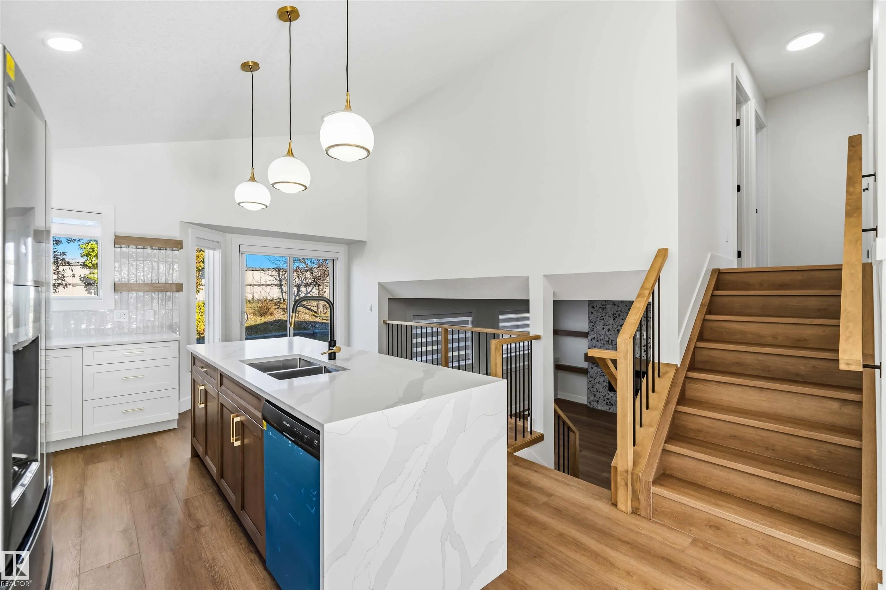 343 JILLINGS Crescent