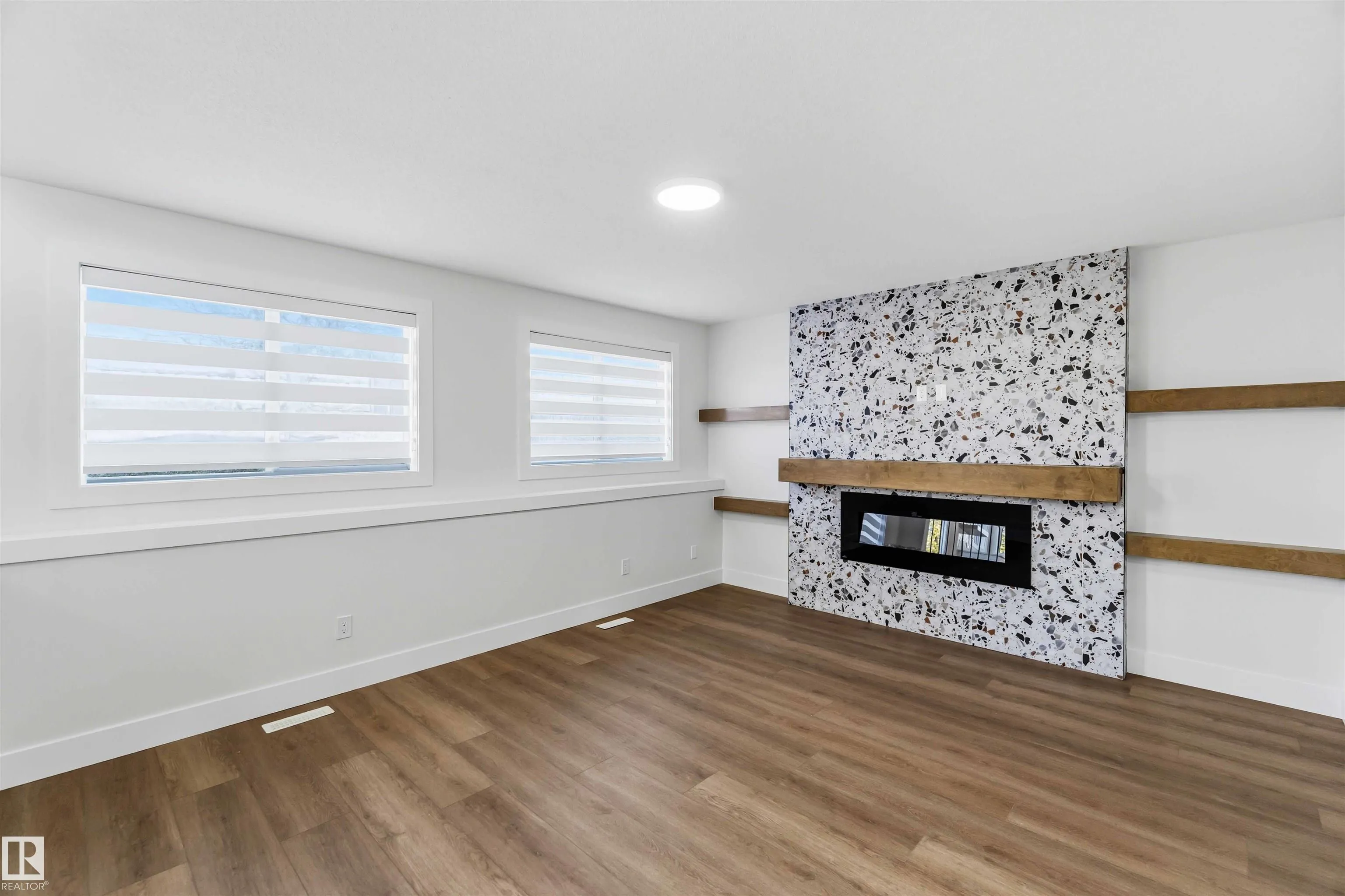 343 JILLINGS Crescent
