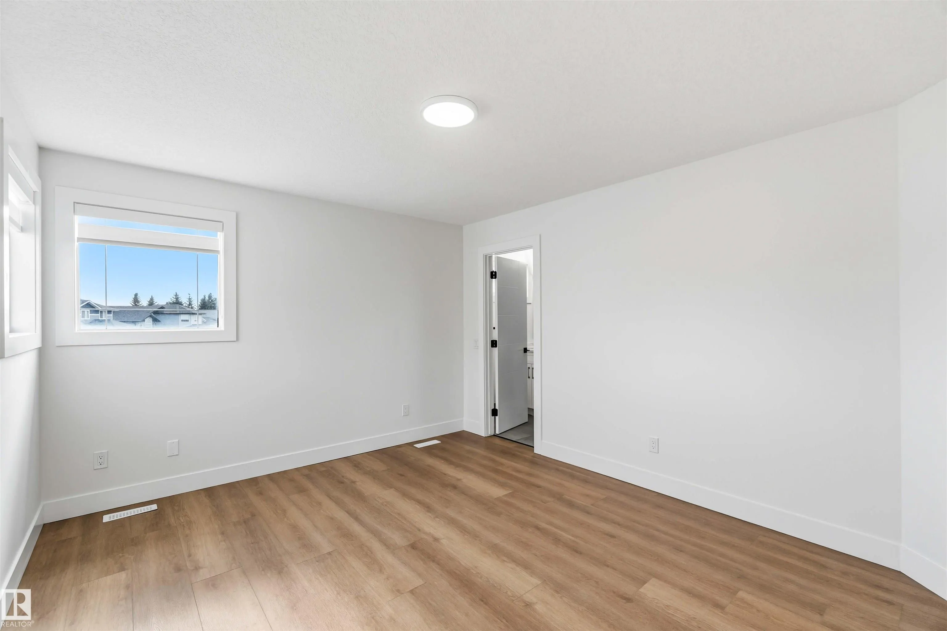 343 JILLINGS Crescent