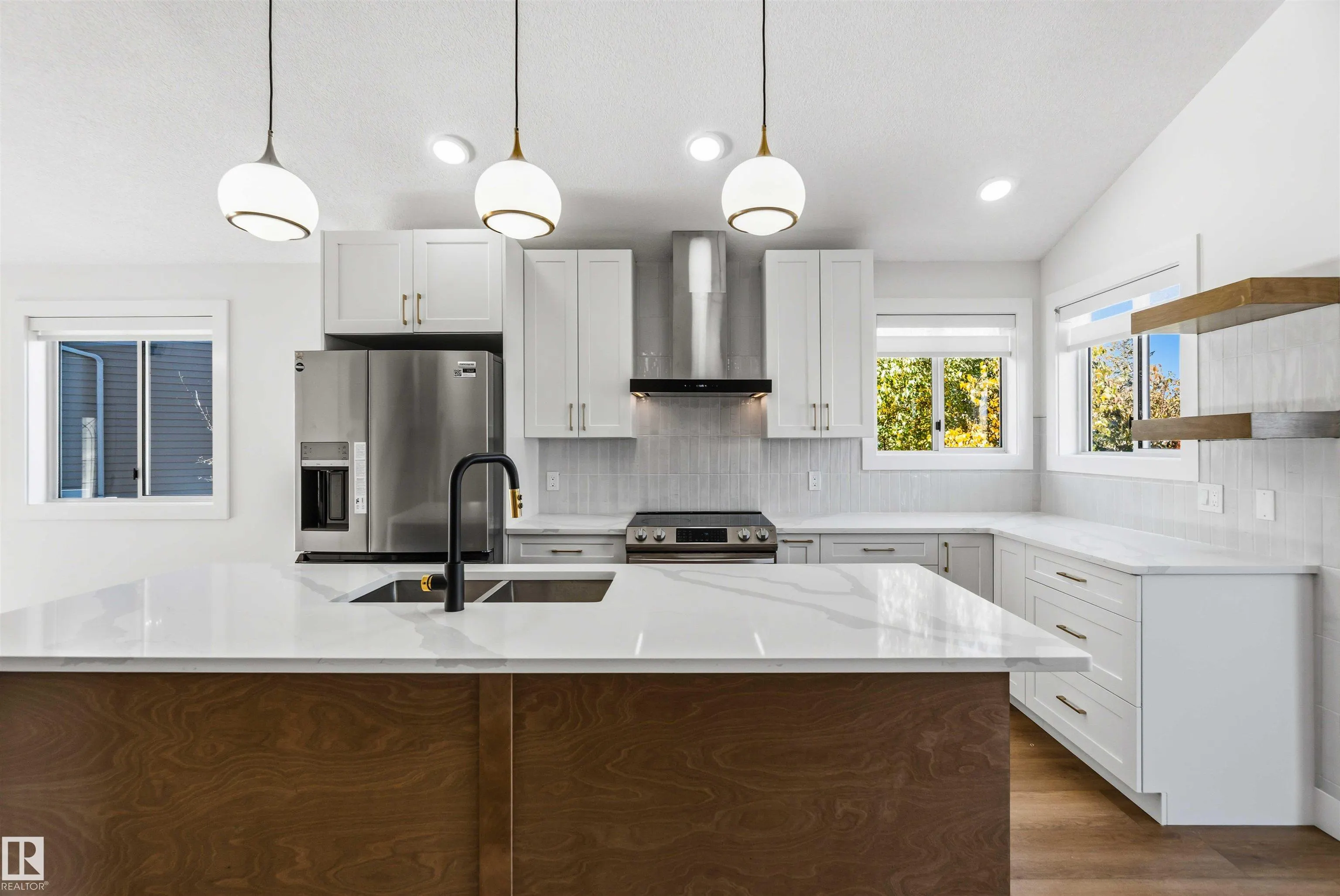 343 JILLINGS Crescent