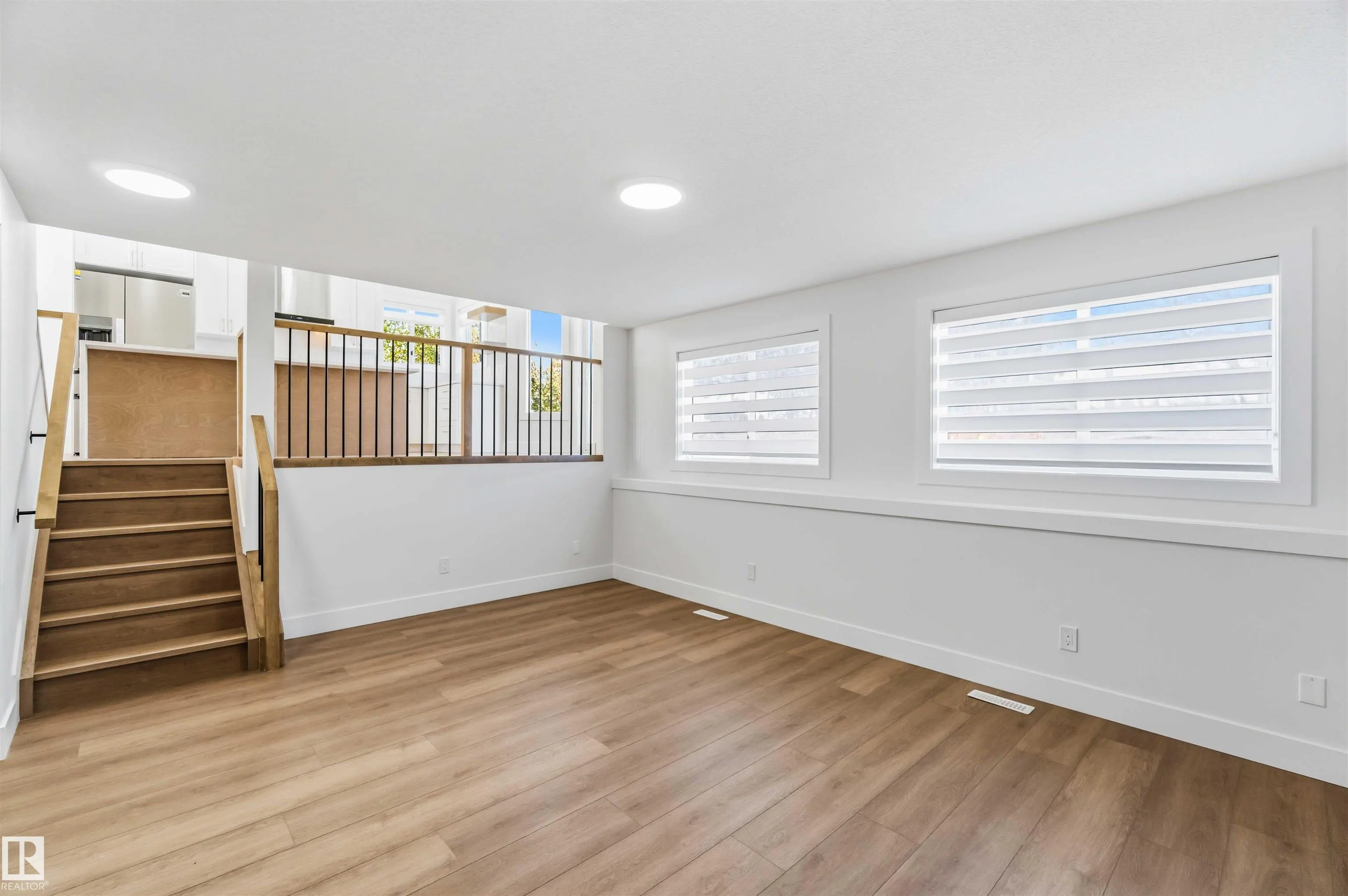 343 JILLINGS Crescent