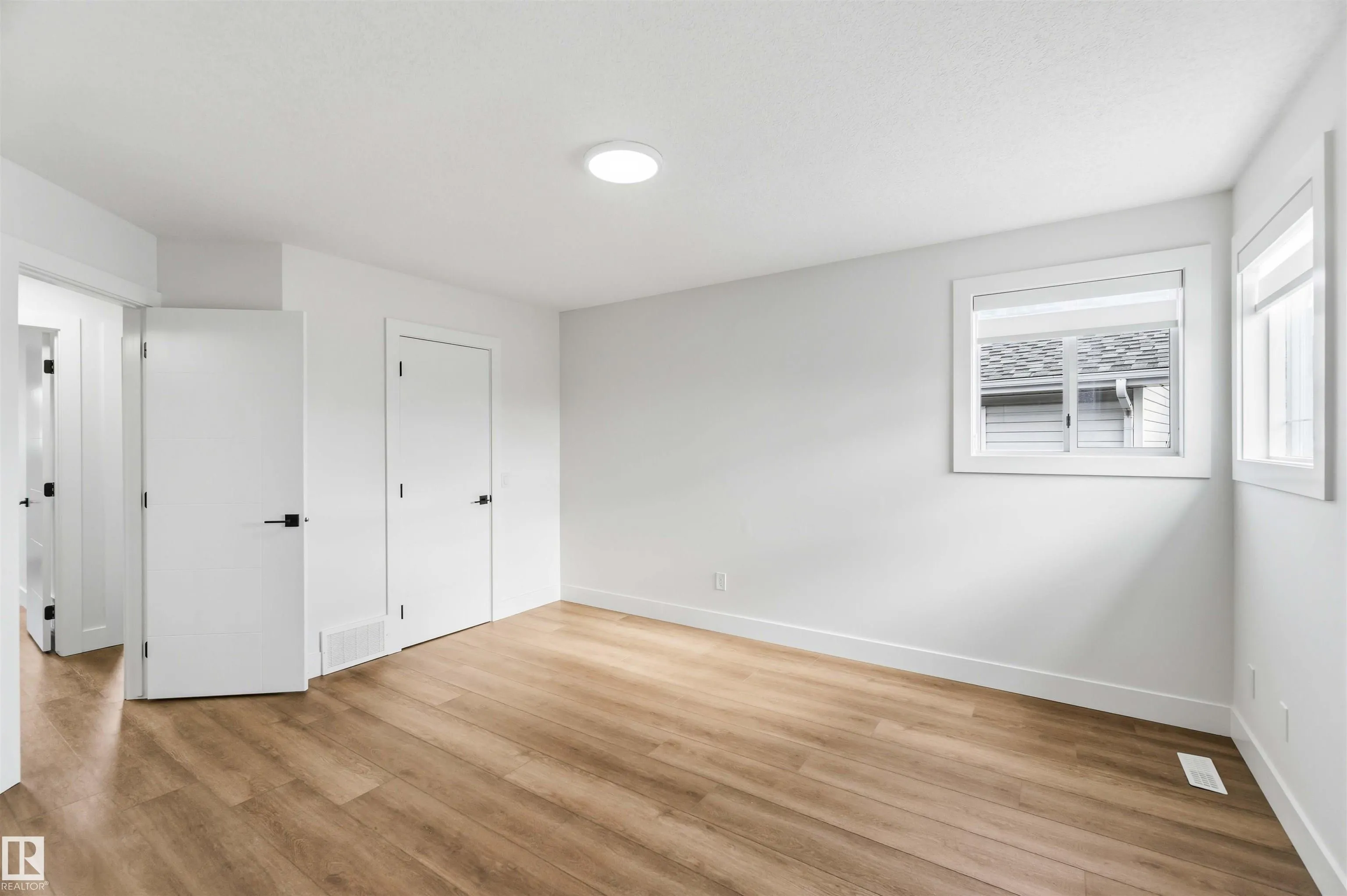 343 JILLINGS Crescent