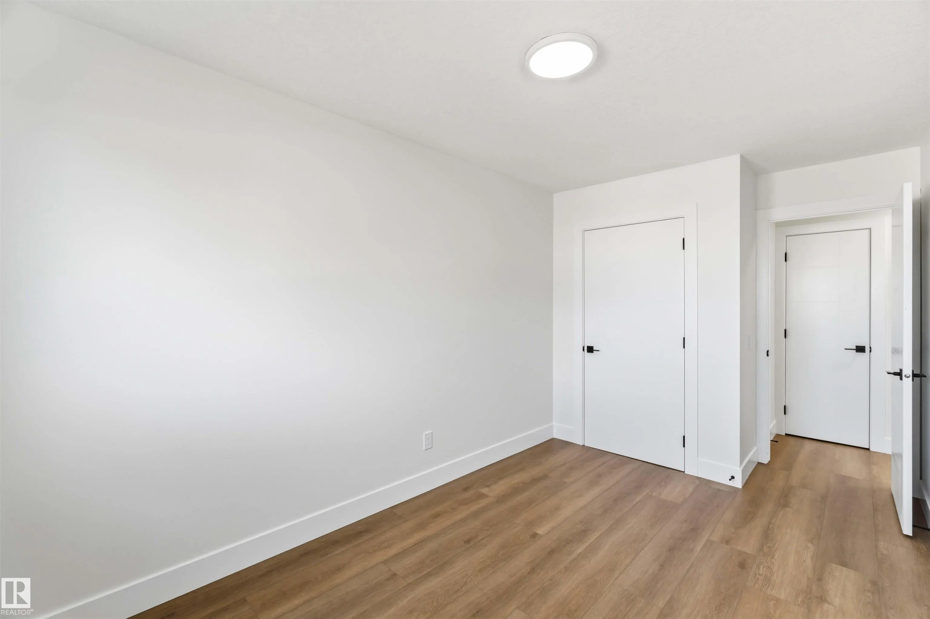 343 JILLINGS Crescent