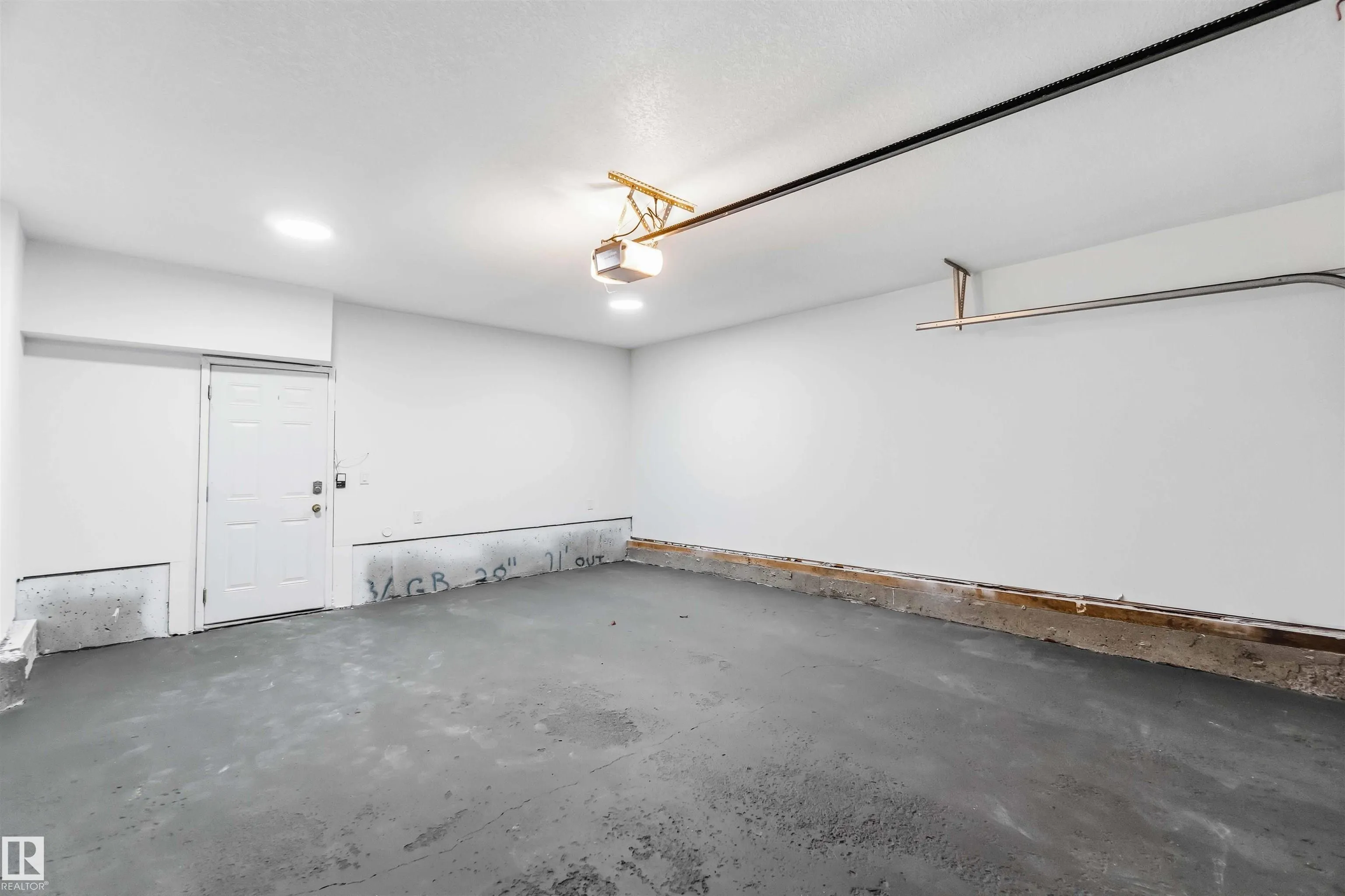 343 JILLINGS Crescent