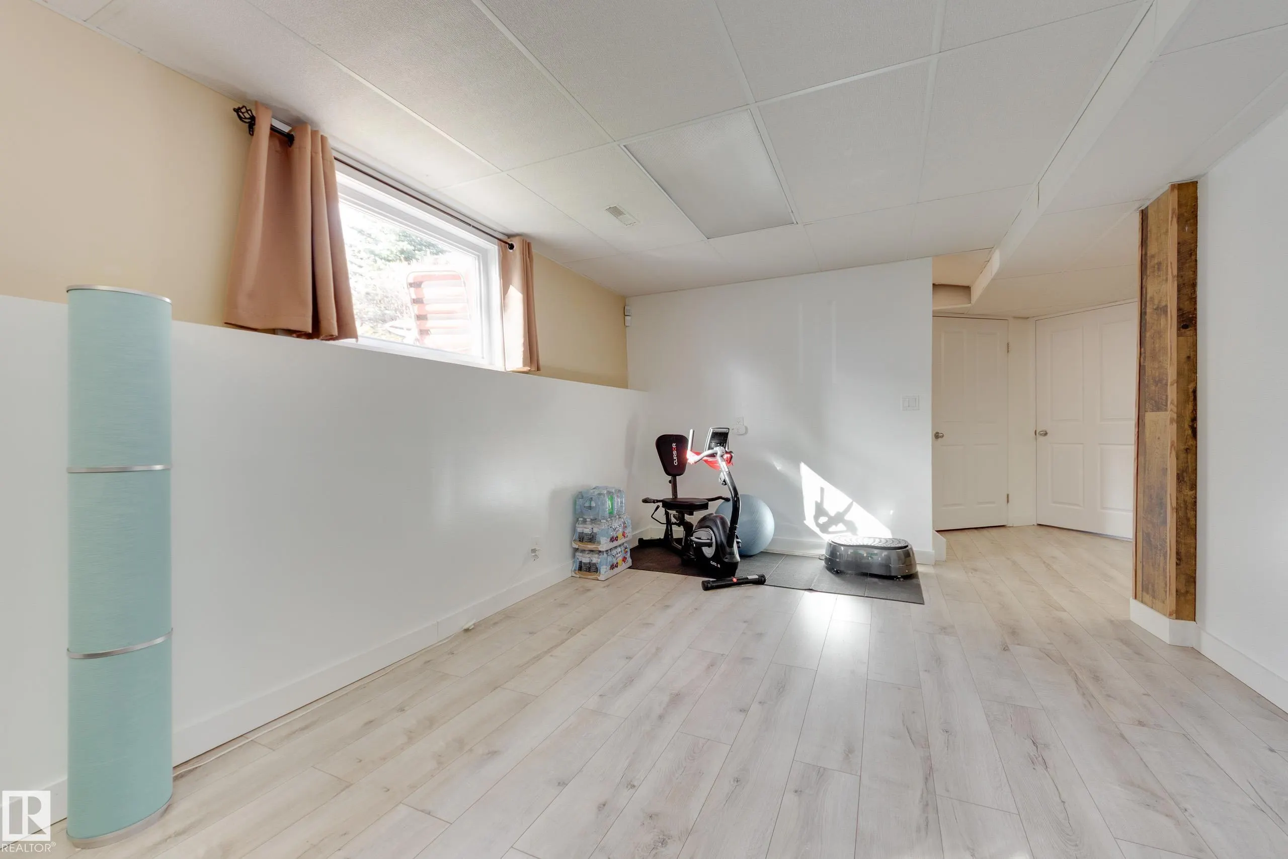 1 ANITA Crescent