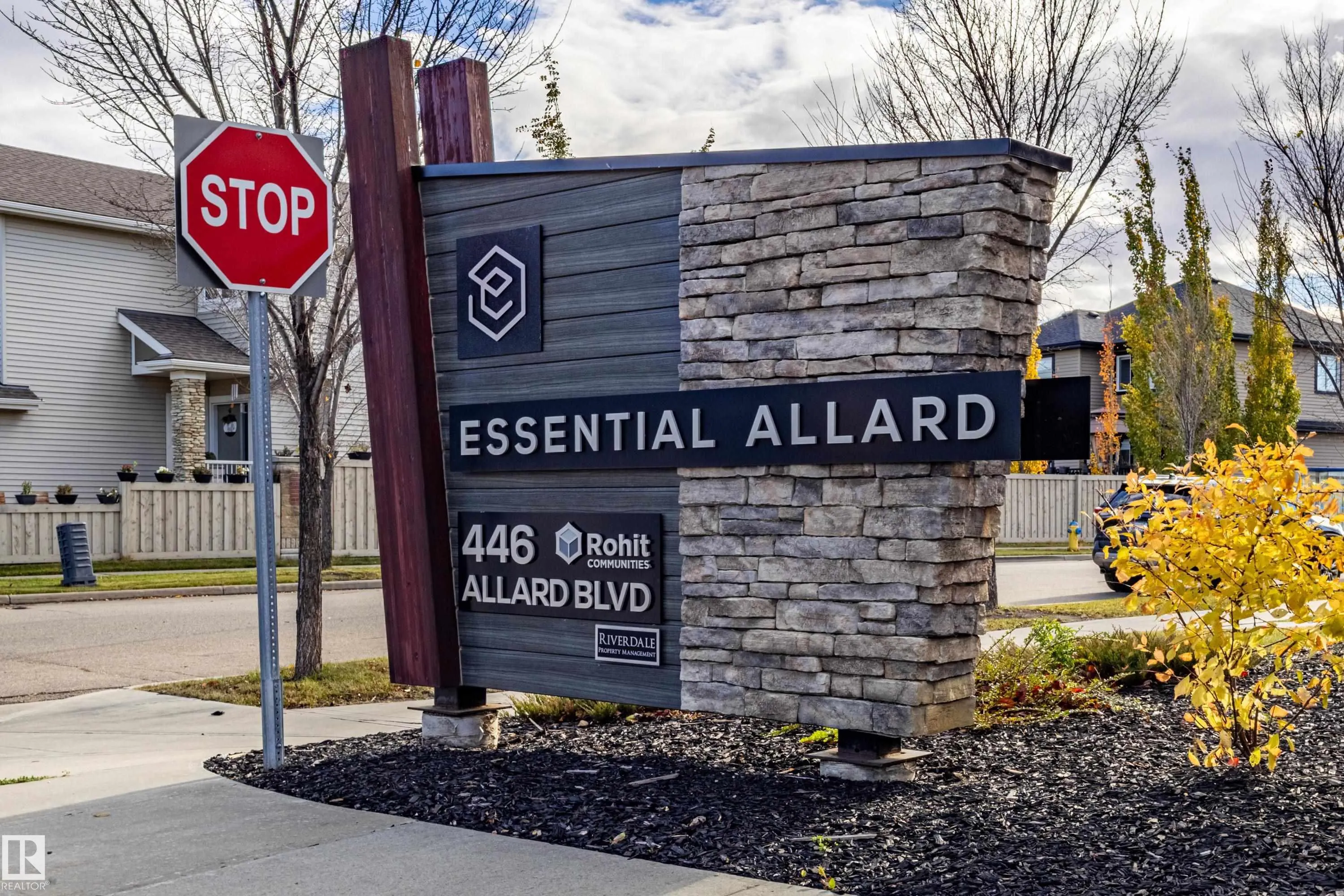 456 ALLARD Boulevard