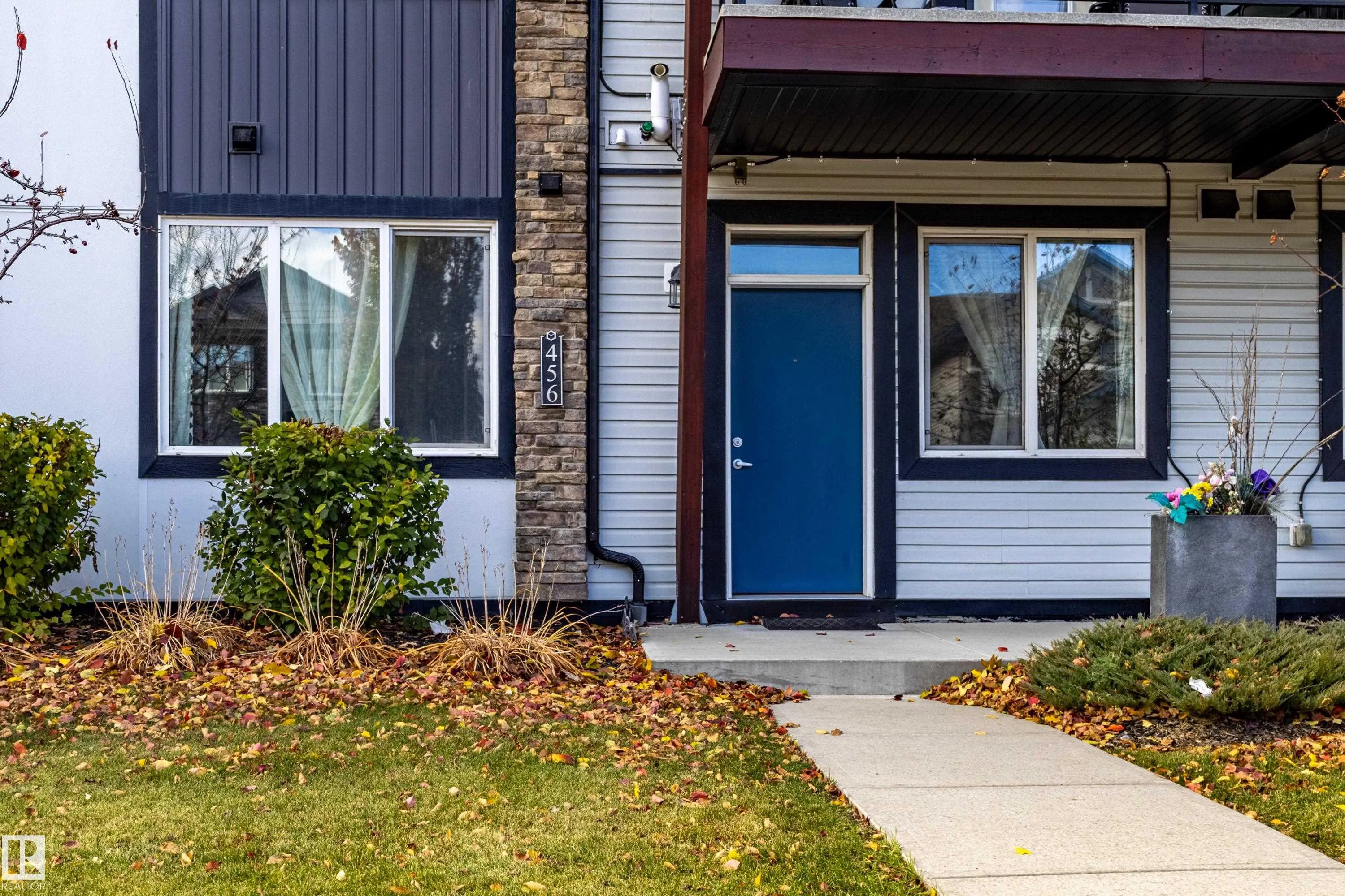 456 ALLARD Boulevard