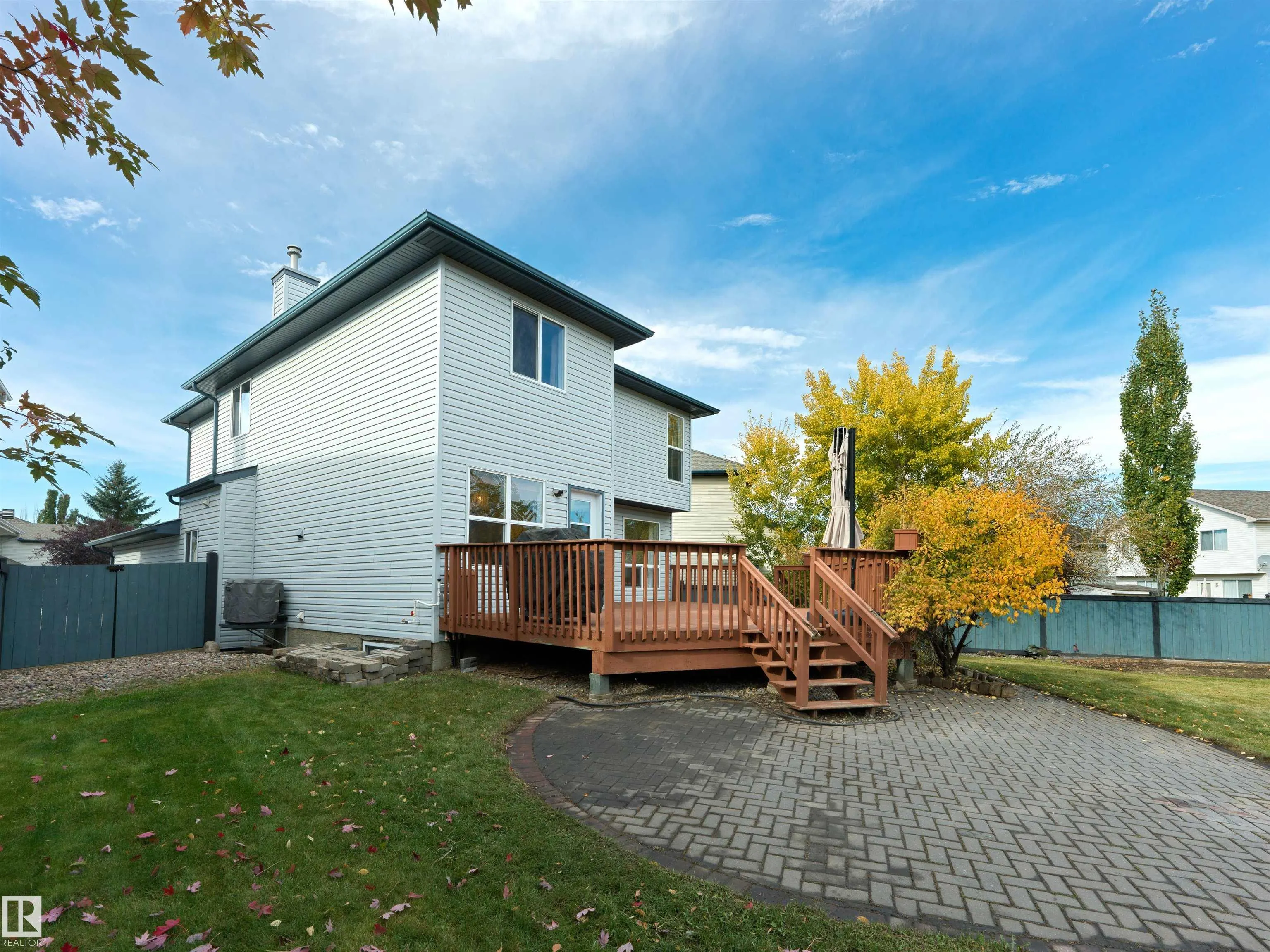 1320 BARNES Close