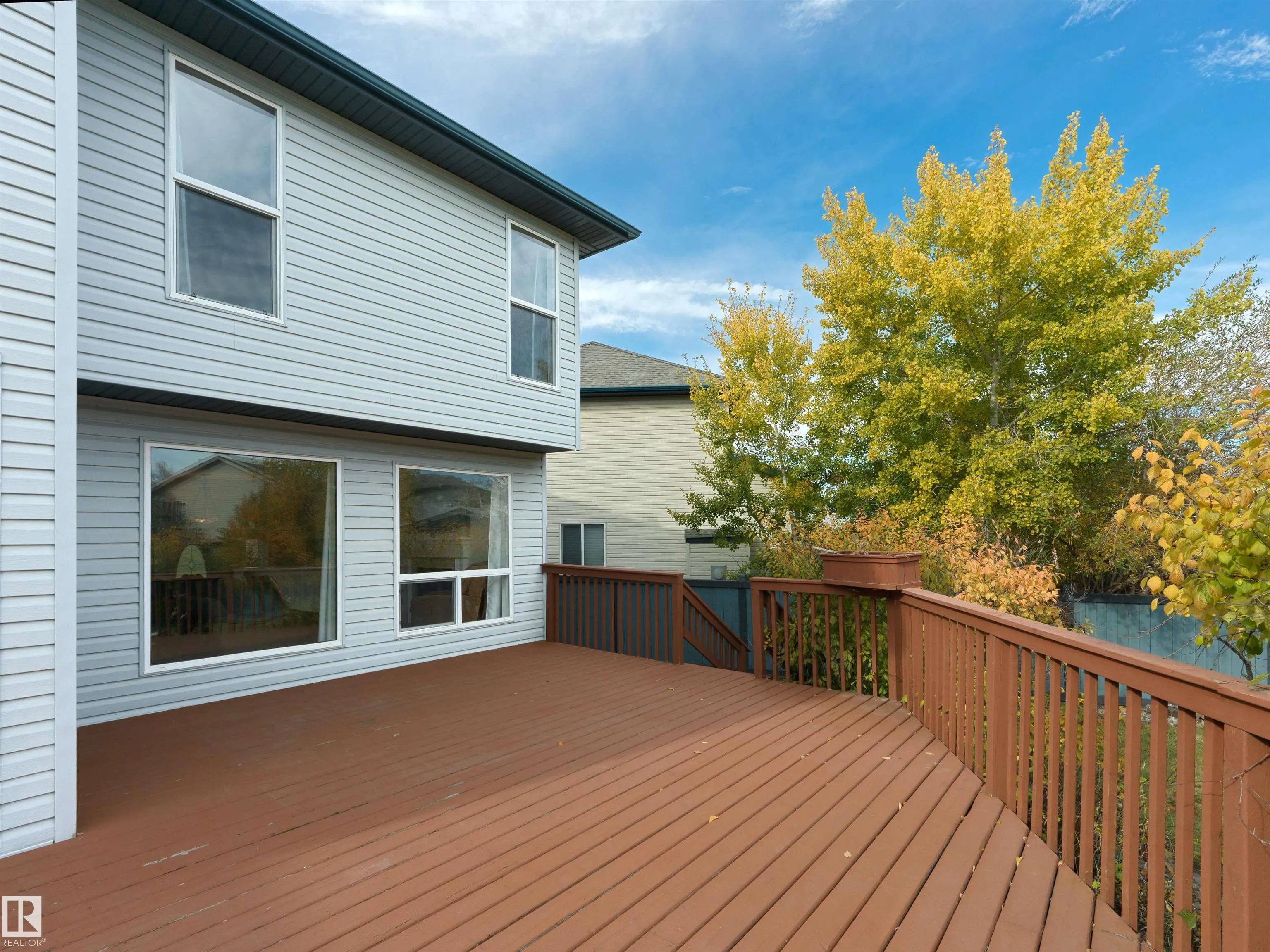 1320 BARNES Close