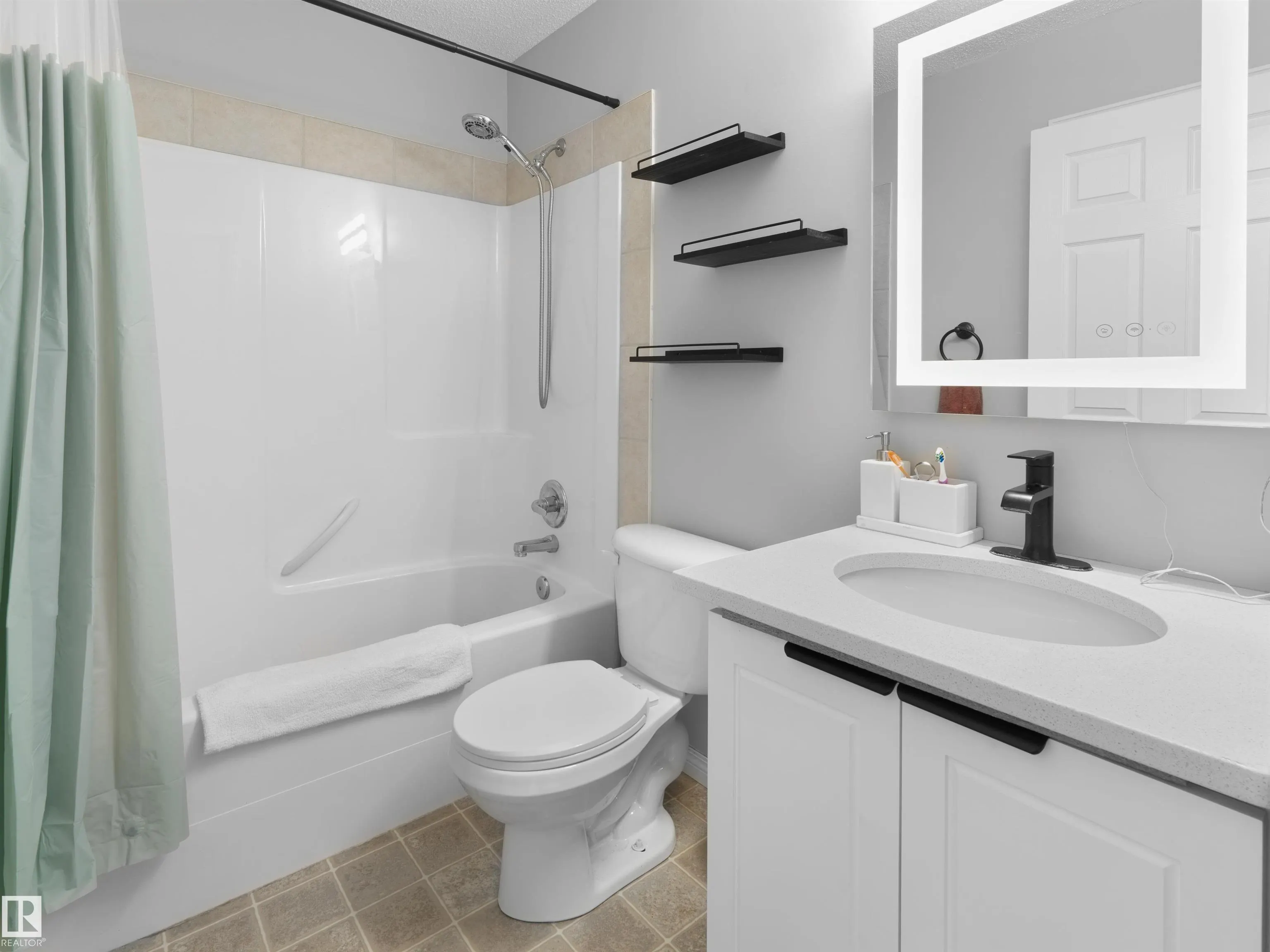 1320 BARNES Close