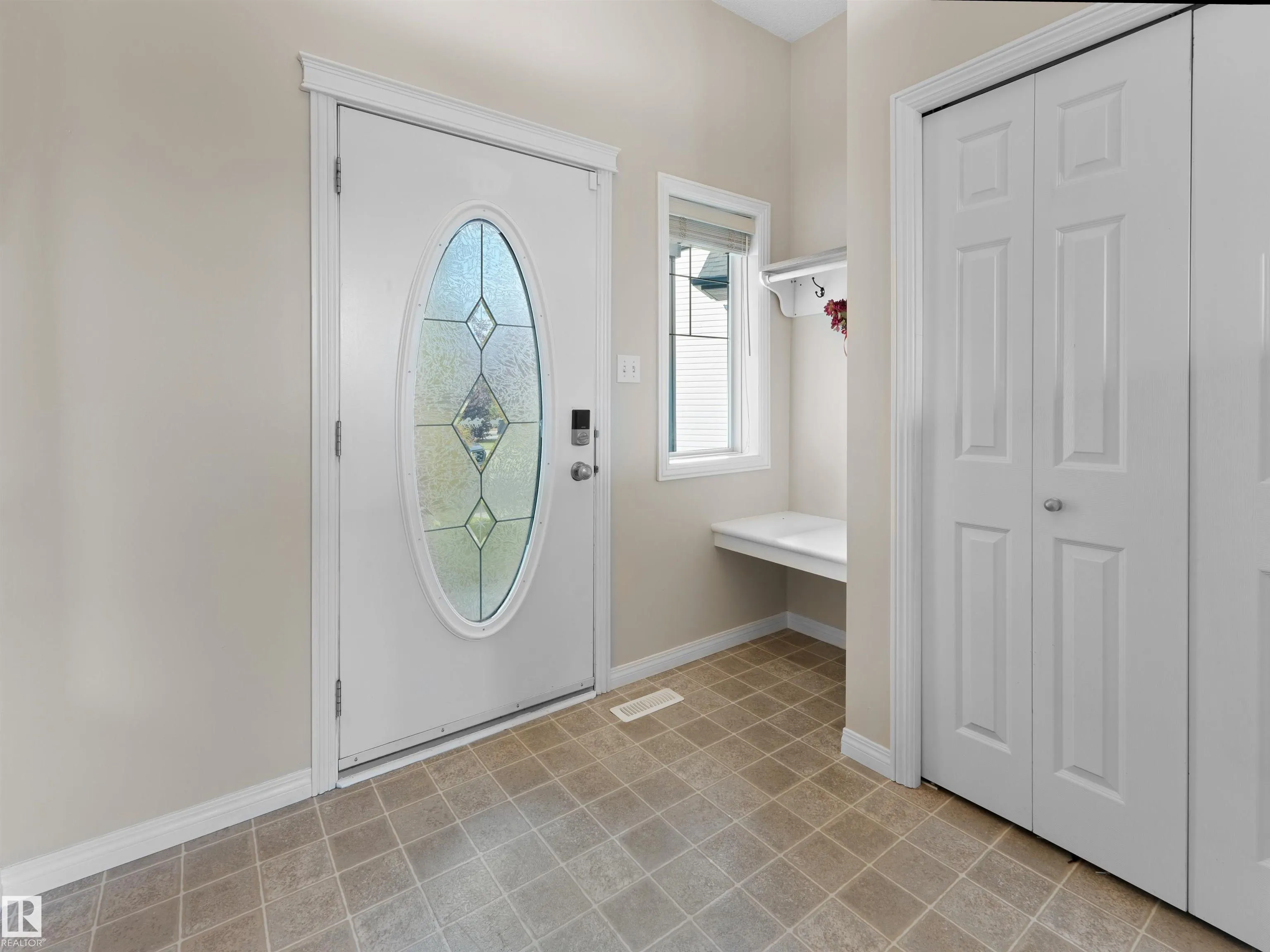 1320 BARNES Close