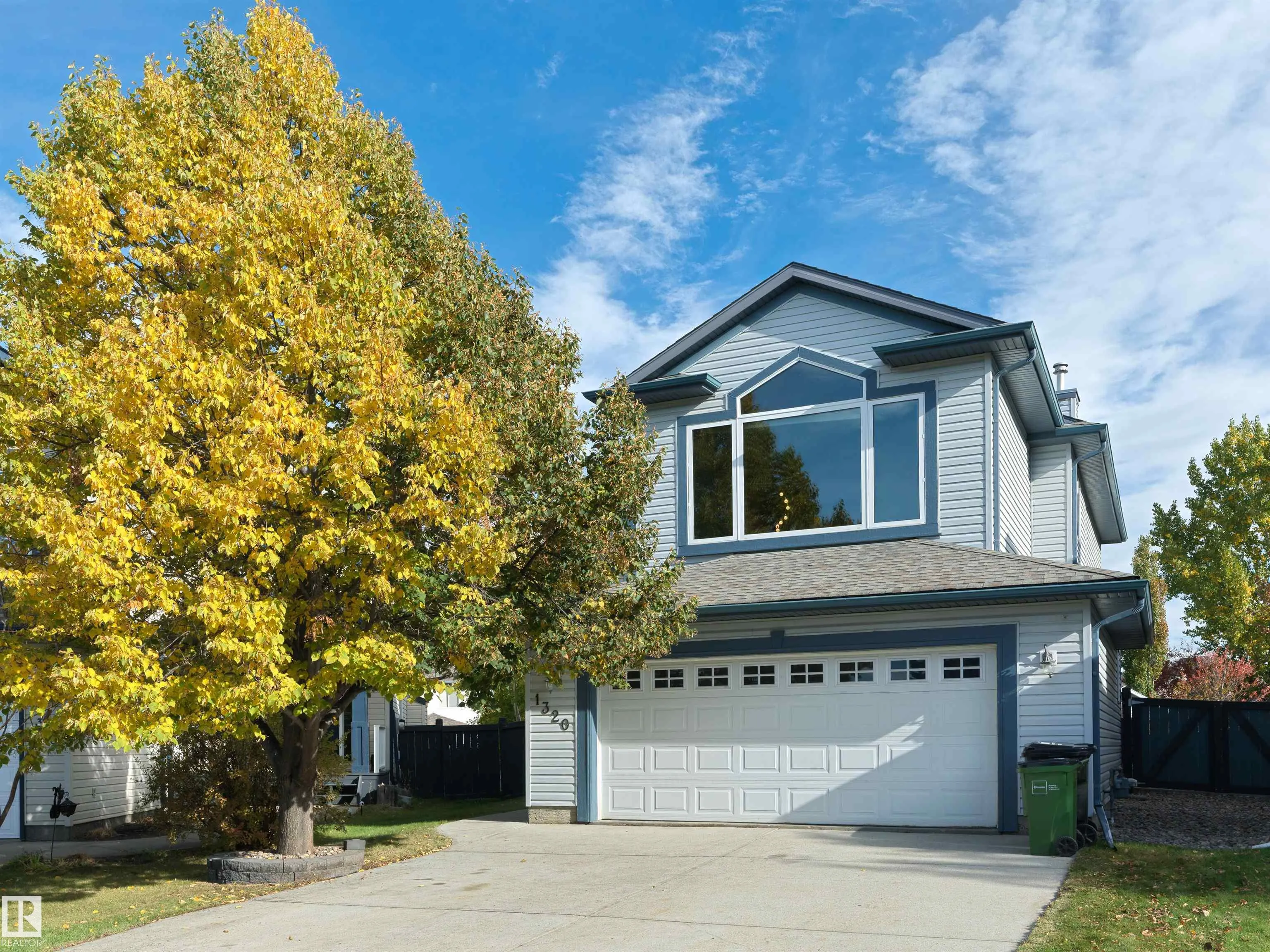 1320 BARNES Close