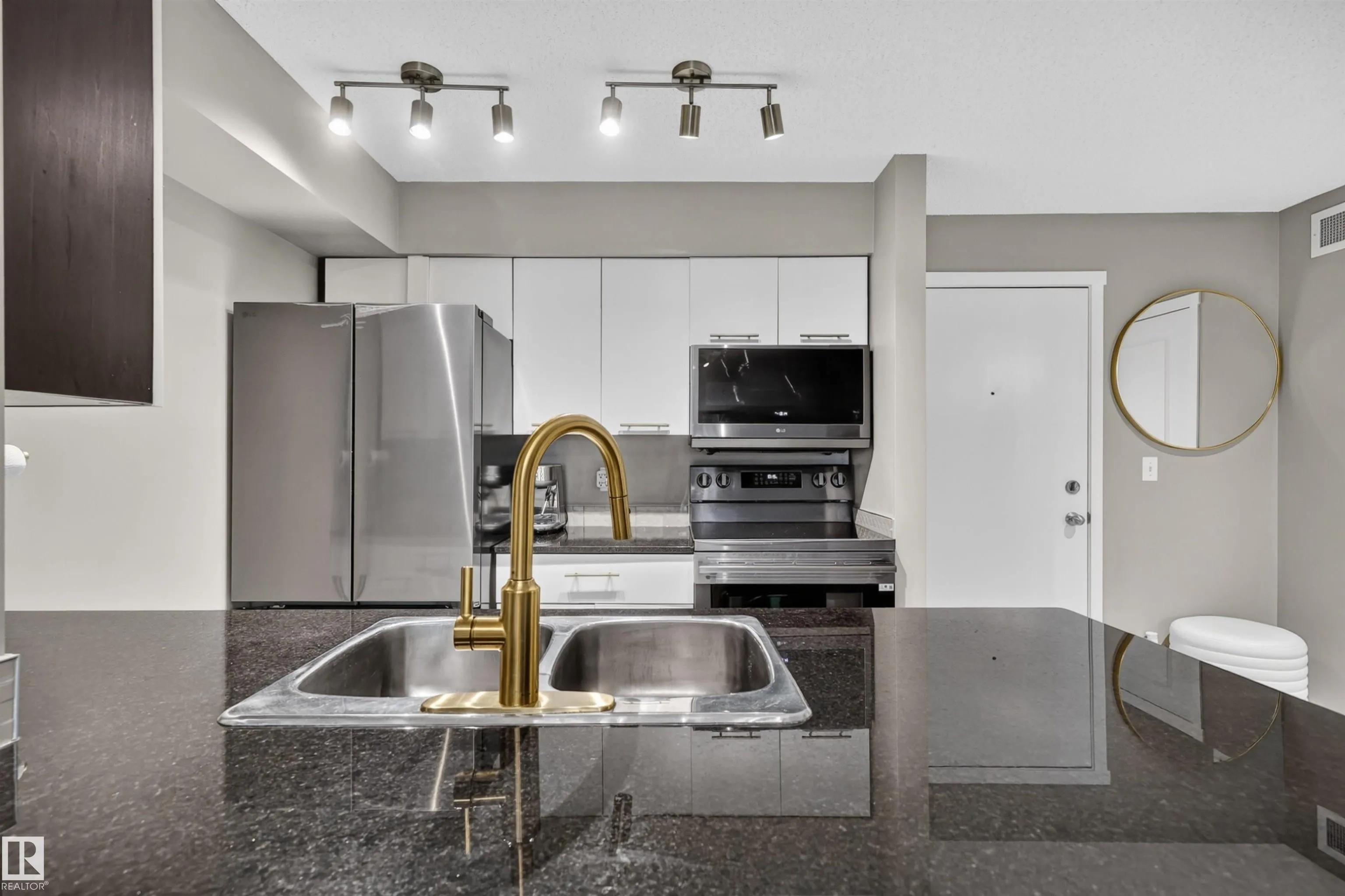 3207 JAMES MOWATT Trail