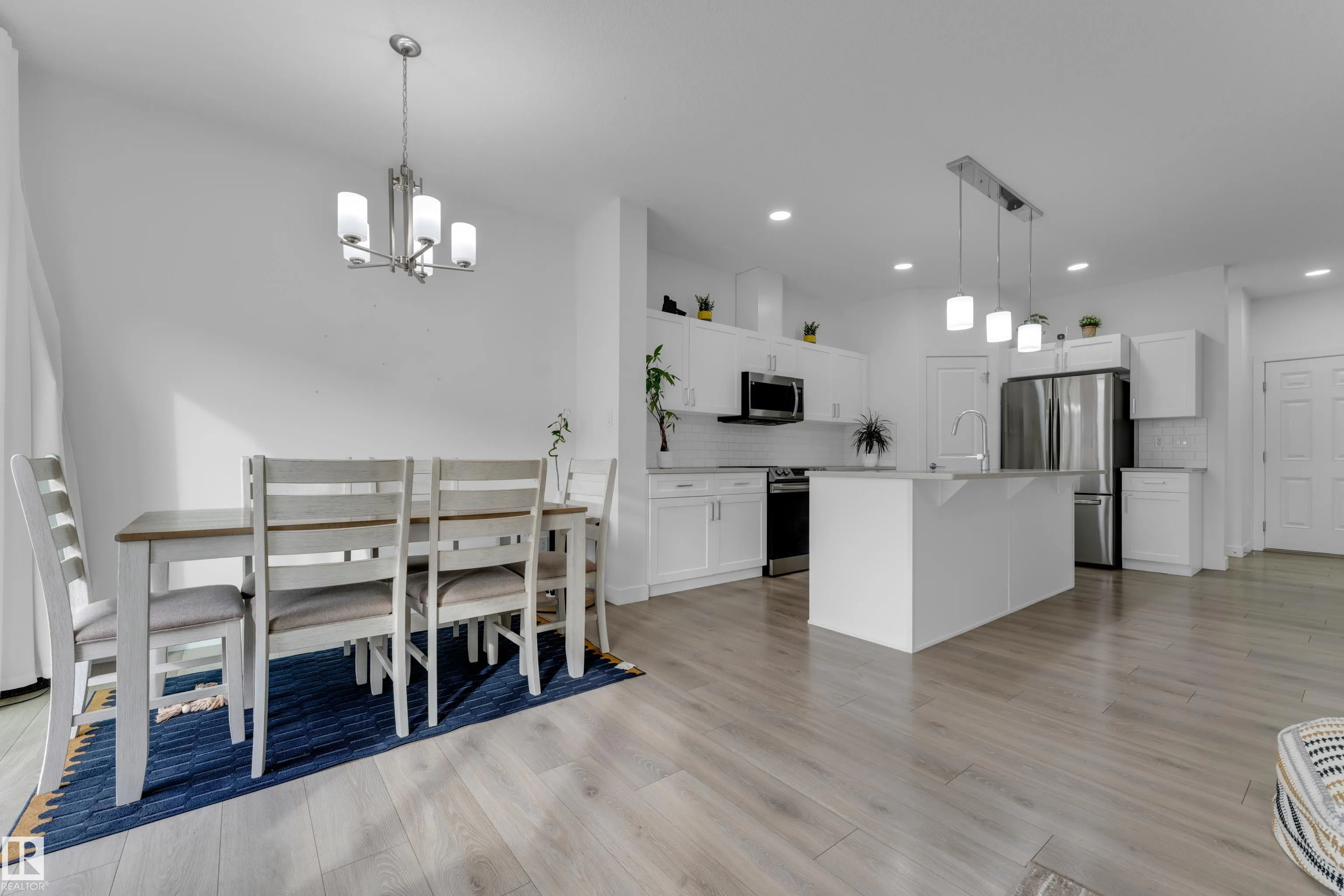 5230 KINNEY Place