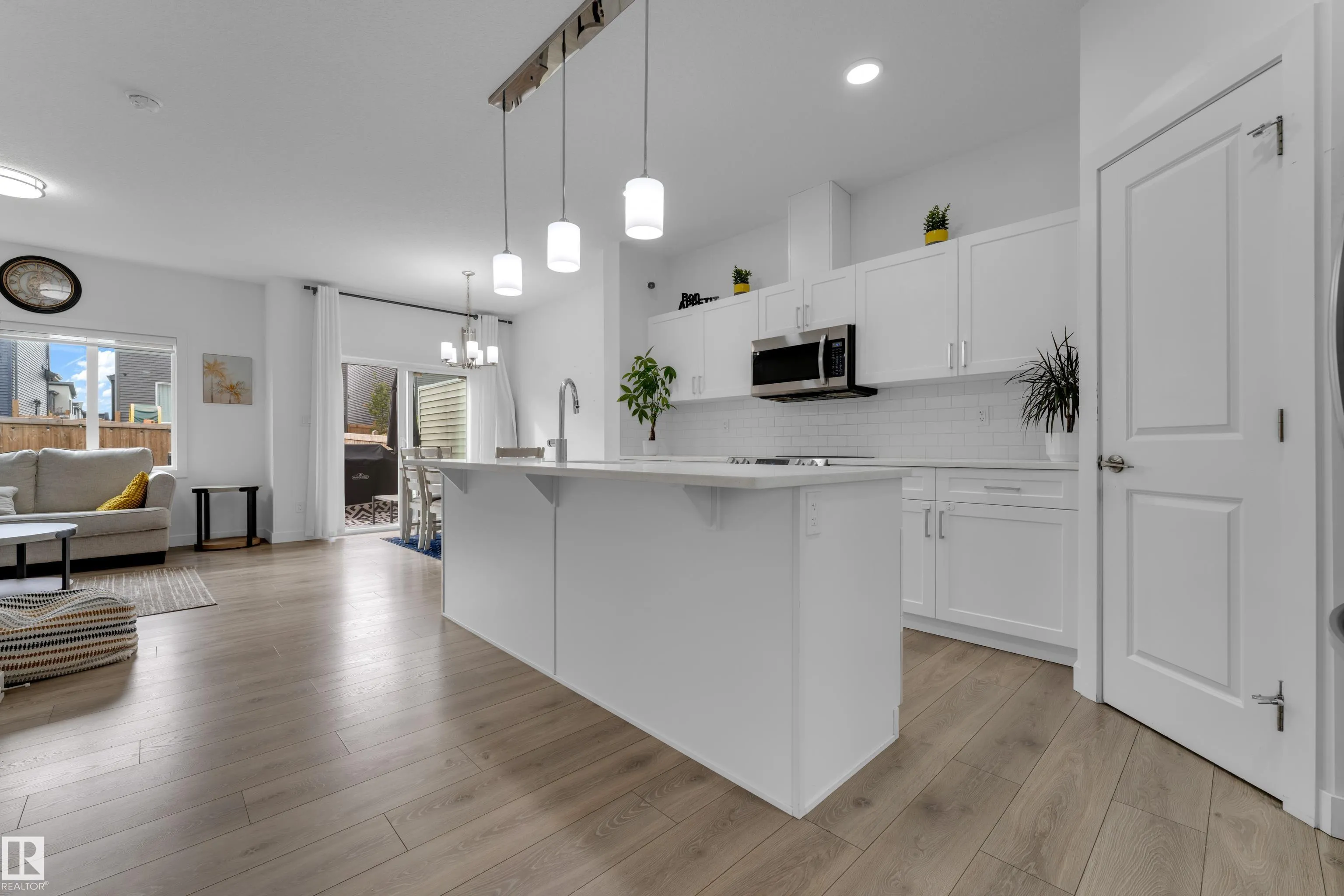 5230 KINNEY Place