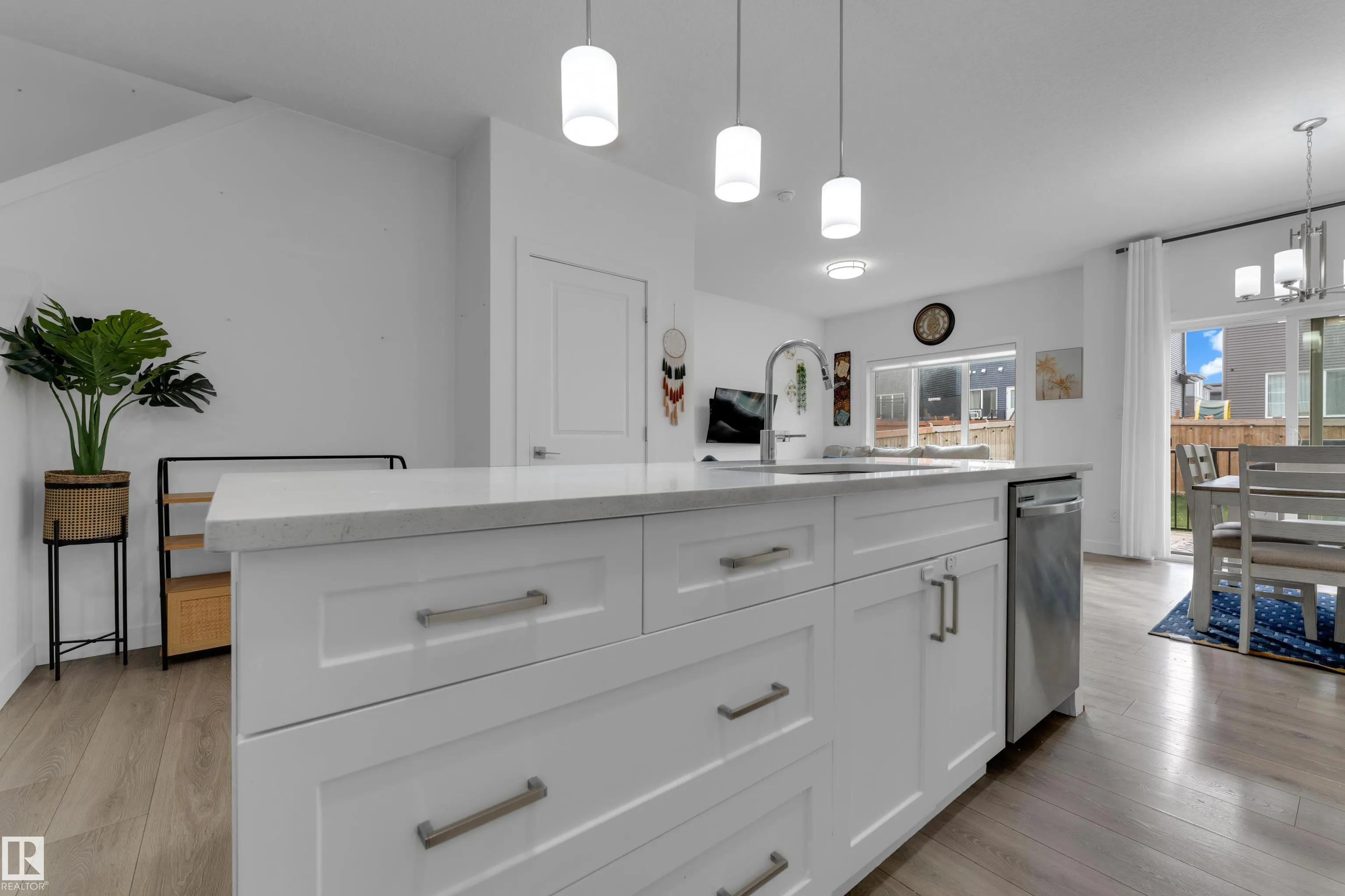 5230 KINNEY Place