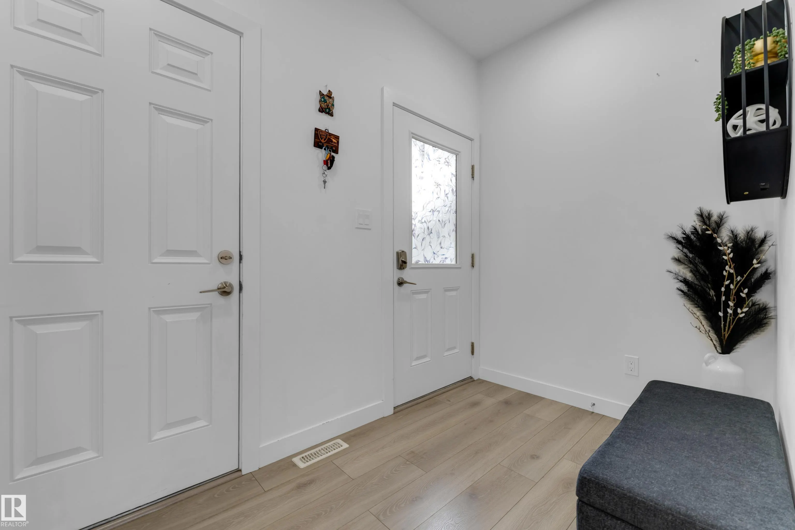 5230 KINNEY Place