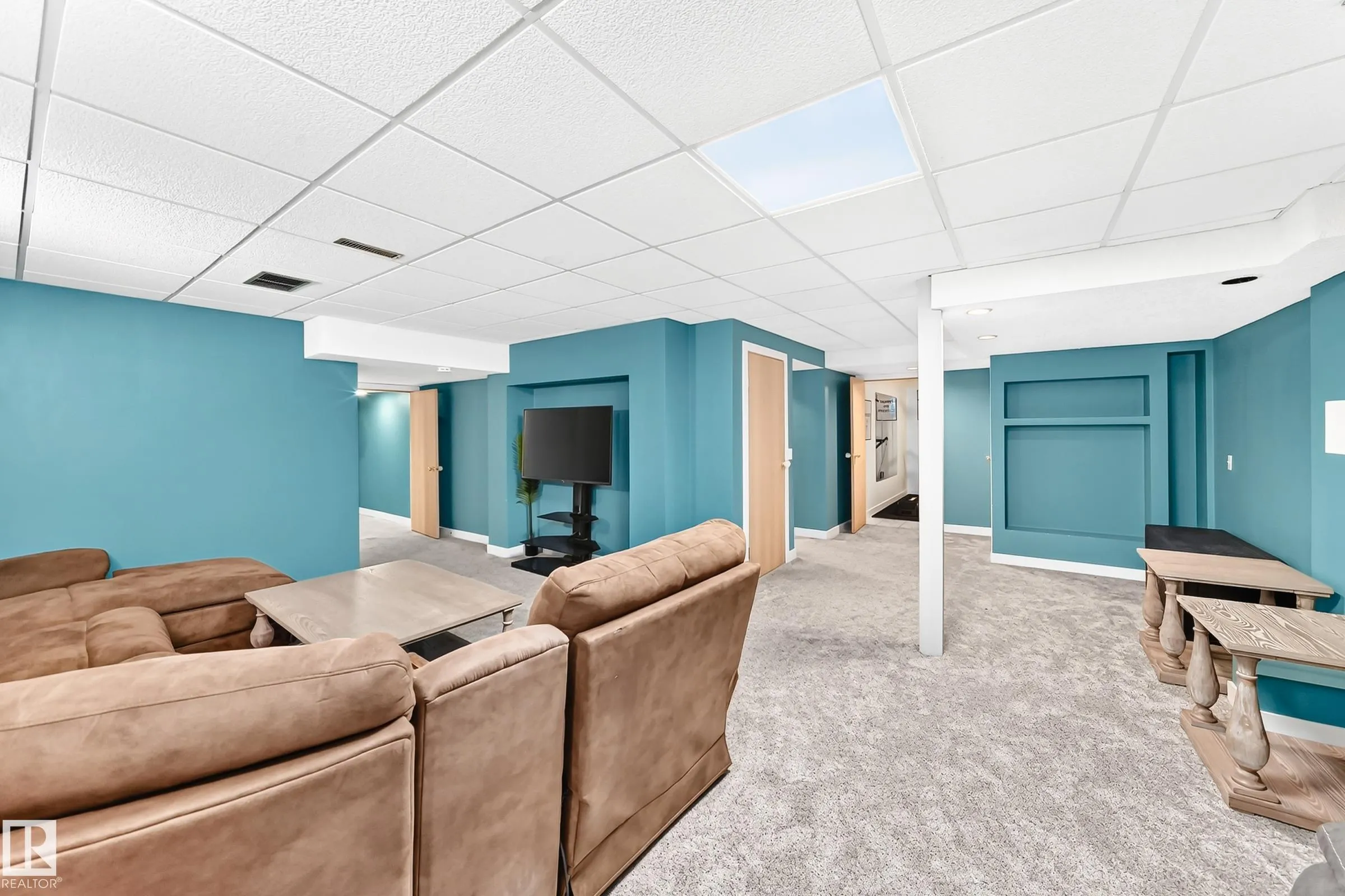 88 HIGHLAND Way