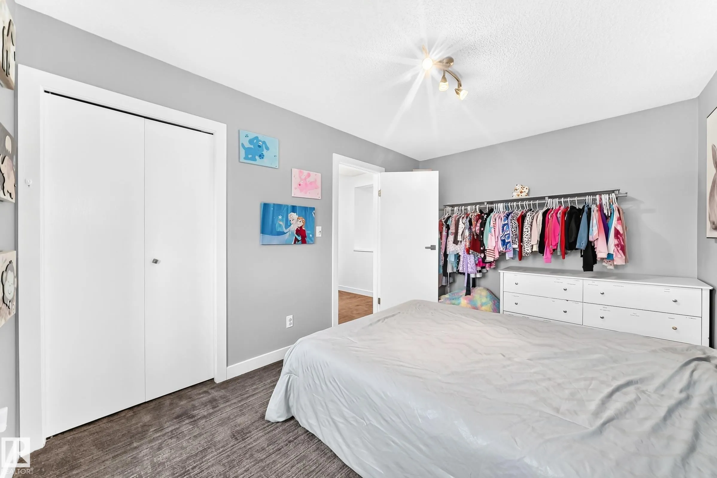 88 HIGHLAND Way