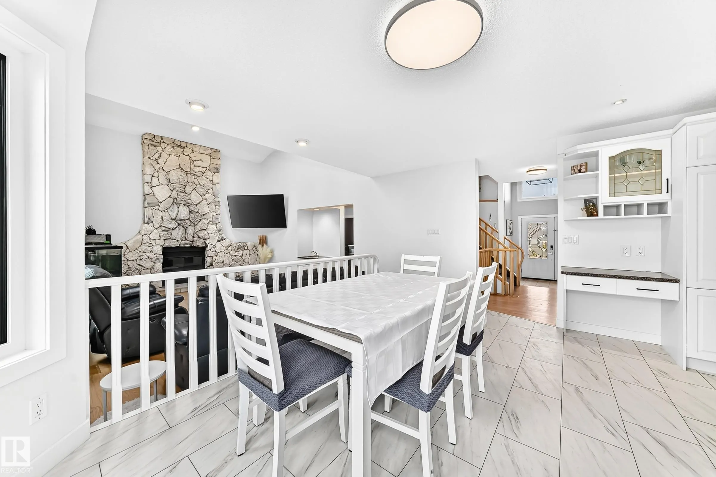 88 HIGHLAND Way