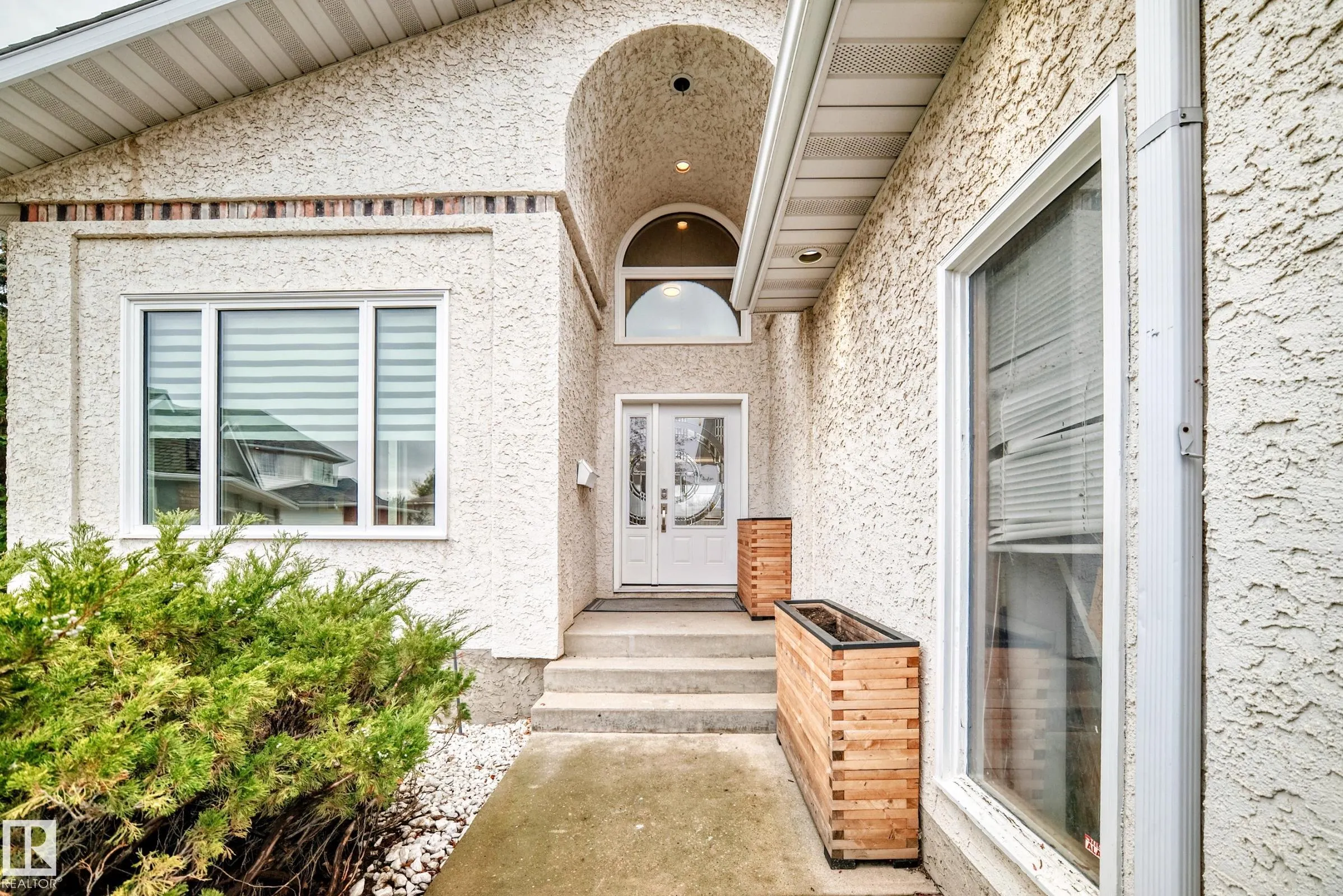 88 HIGHLAND Way