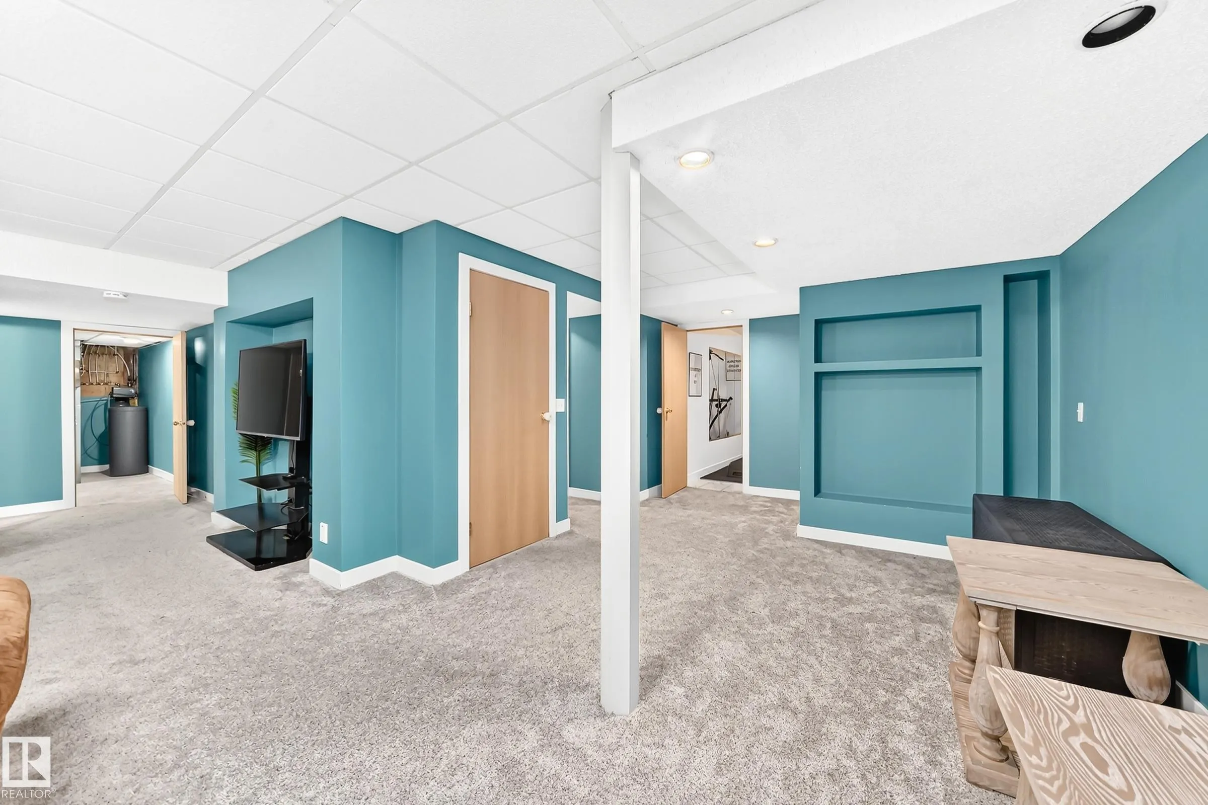 88 HIGHLAND Way