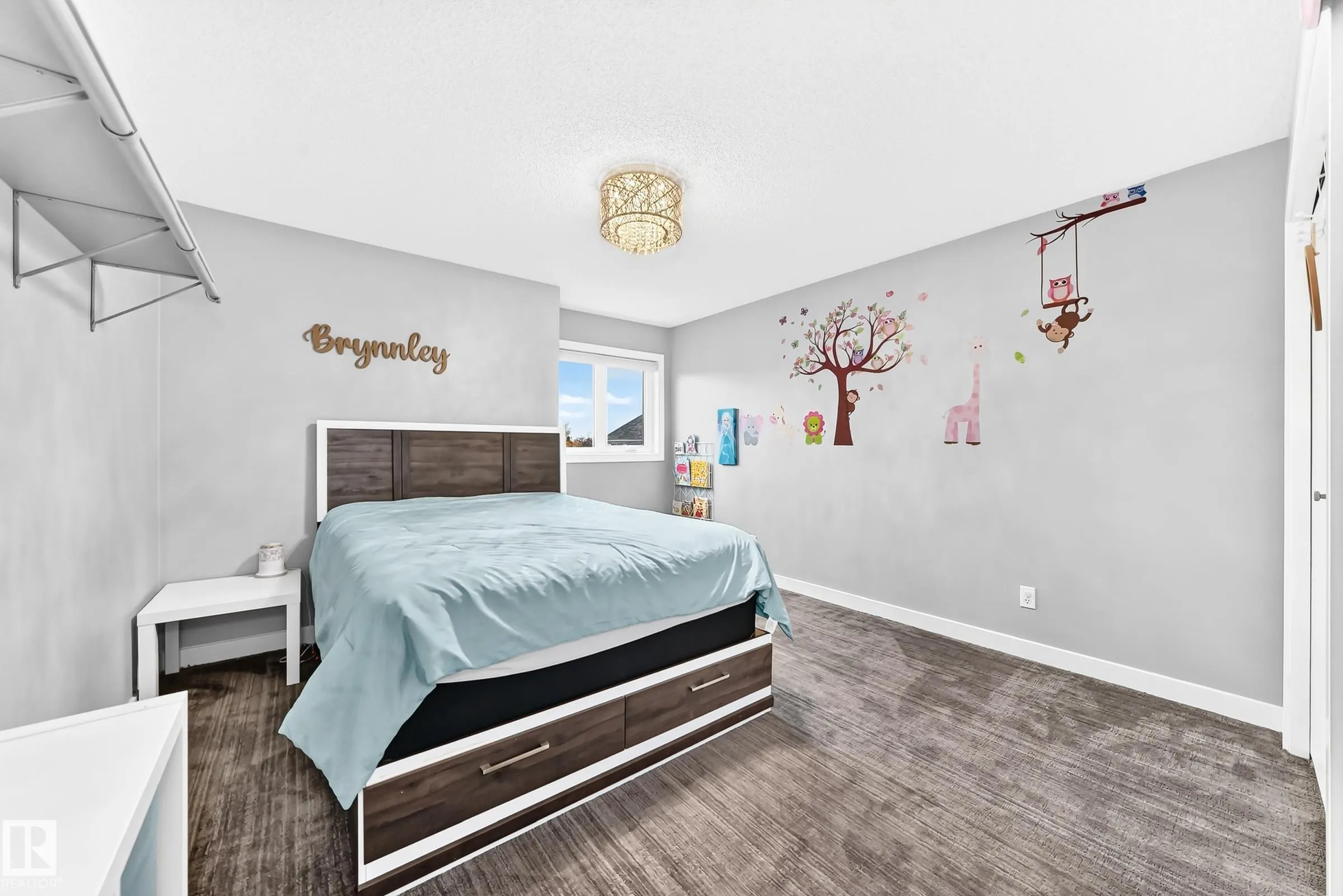 88 HIGHLAND Way