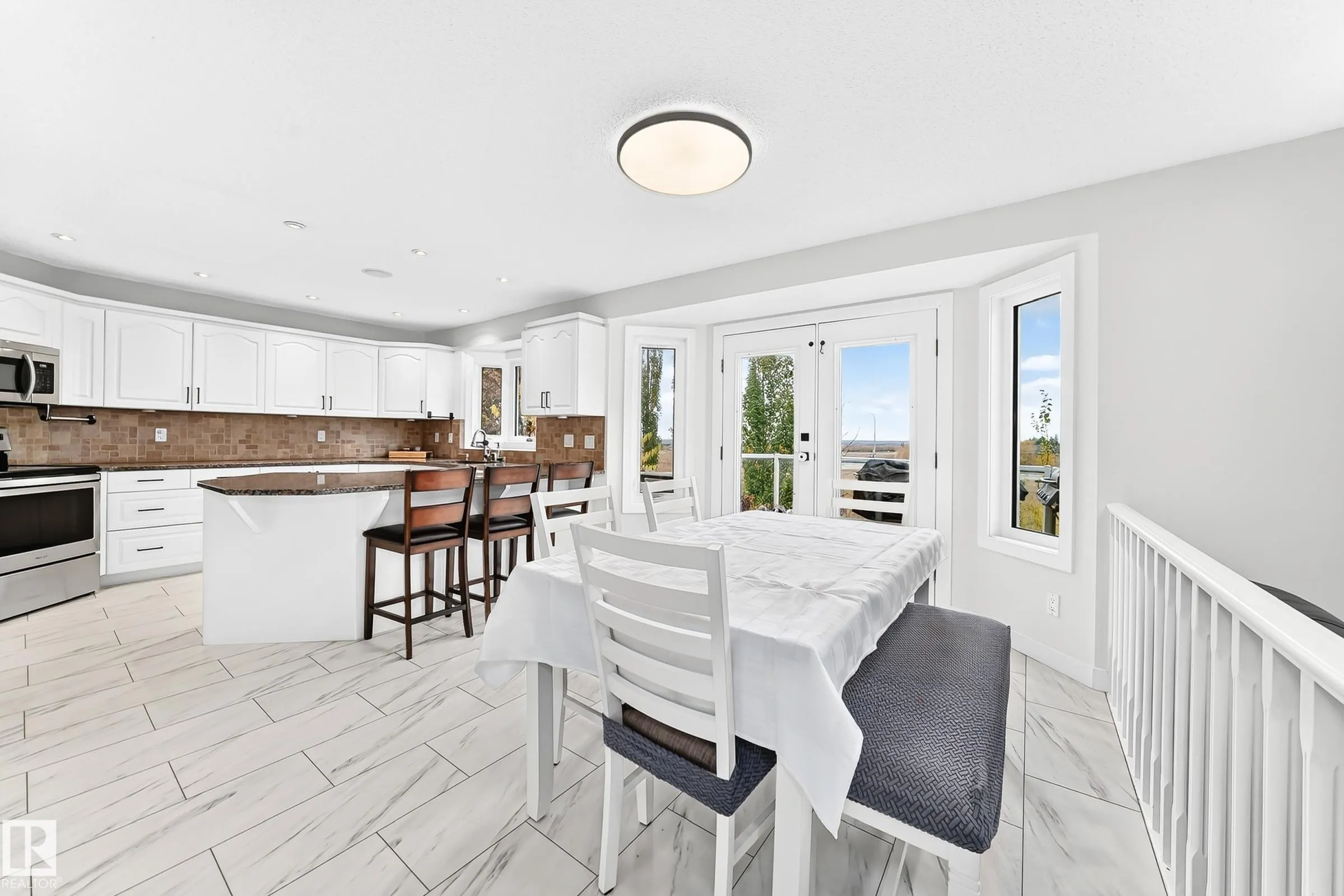 88 HIGHLAND Way
