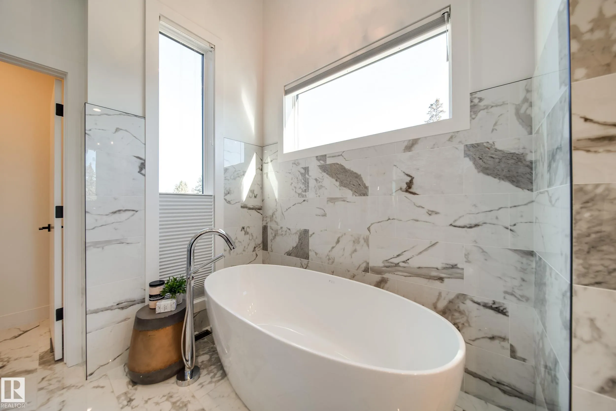 44B VALLEYVIEW Crescent
