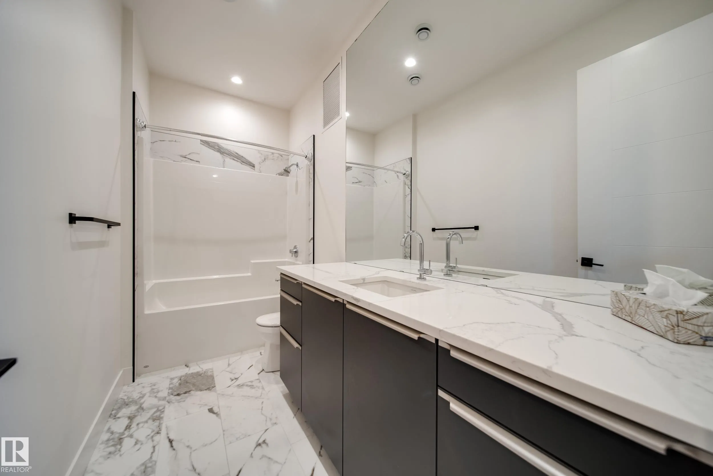 44B VALLEYVIEW Crescent