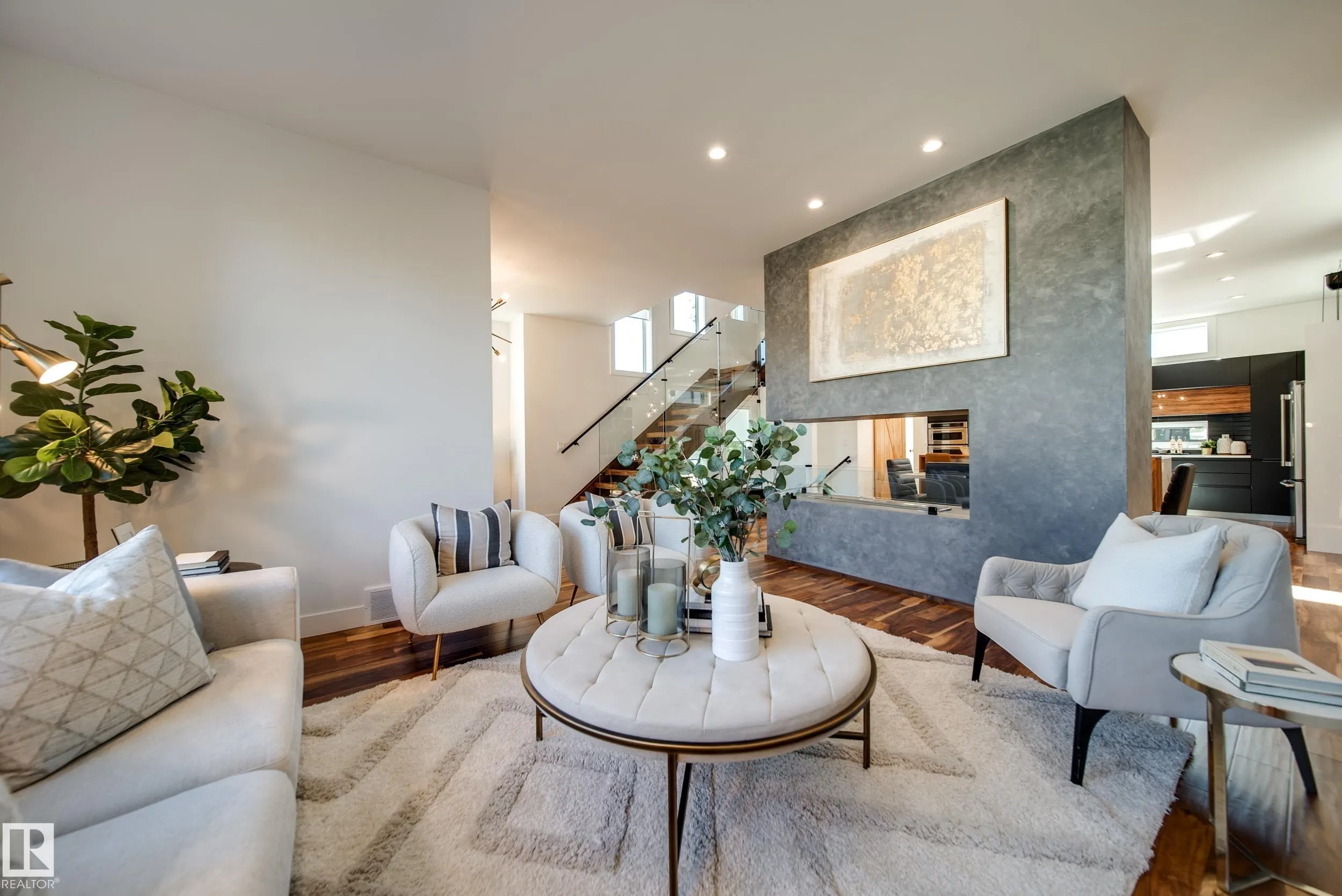 44B VALLEYVIEW Crescent